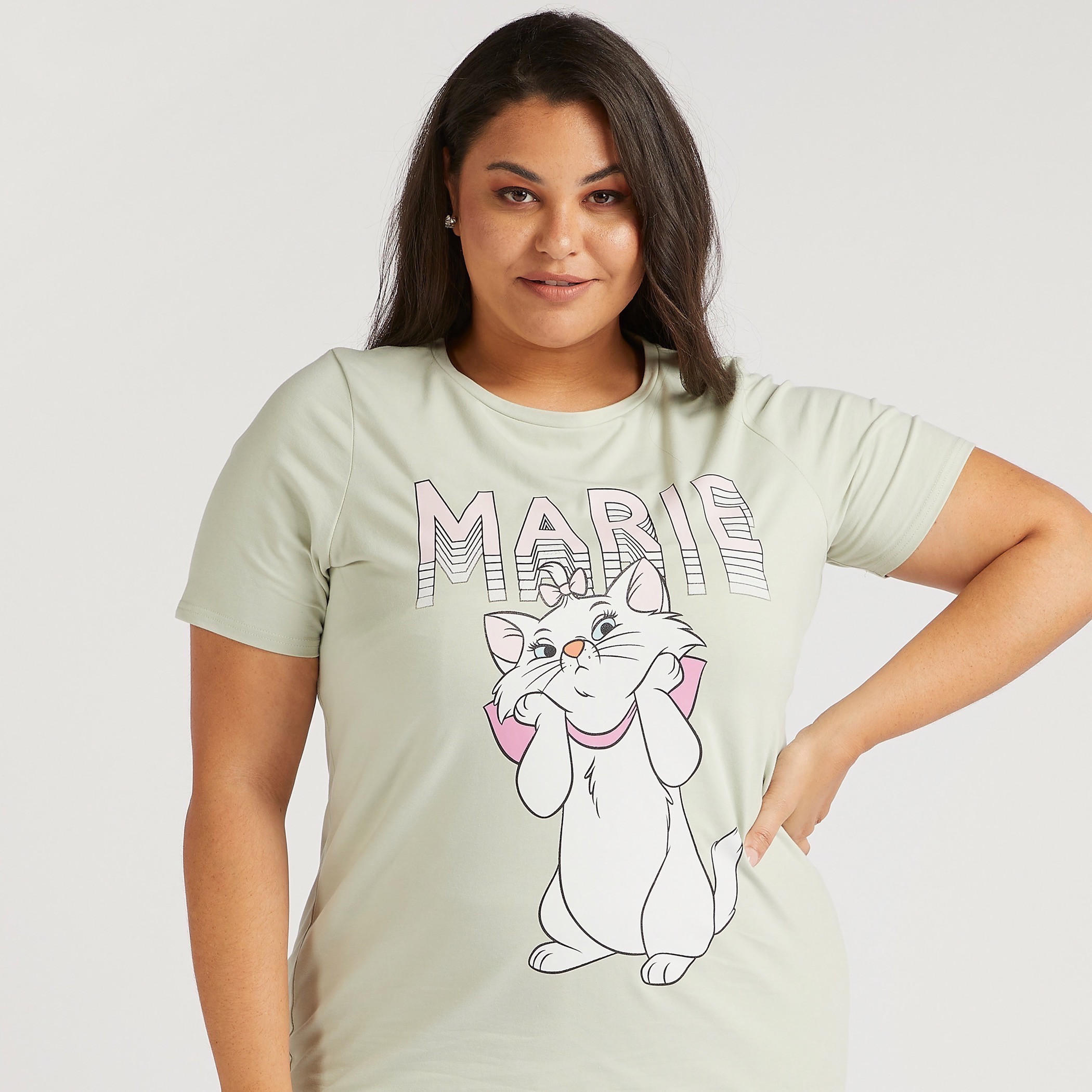 تيشيرت بياقة ضيّقة وأكمام قصيرة وطبعات ماري جرافيكيّة-women-clothing-tshirts-image-3