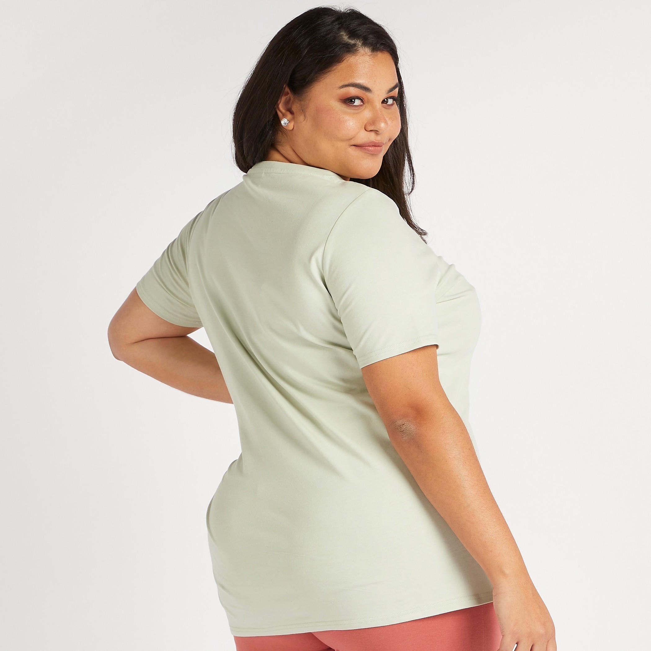 تيشيرت بياقة ضيّقة وأكمام قصيرة وطبعات ماري جرافيكيّة-women-clothing-tshirts-image-4