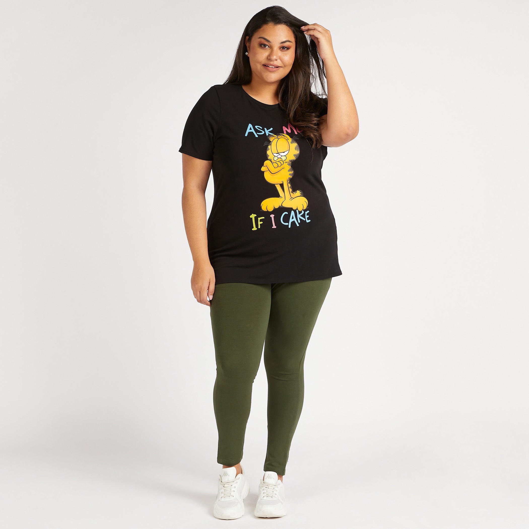 تيشيرت بياقة ضيّقة وأكمام قصيرة وطبعات غارفيلد-women-clothing-tshirts-image-2