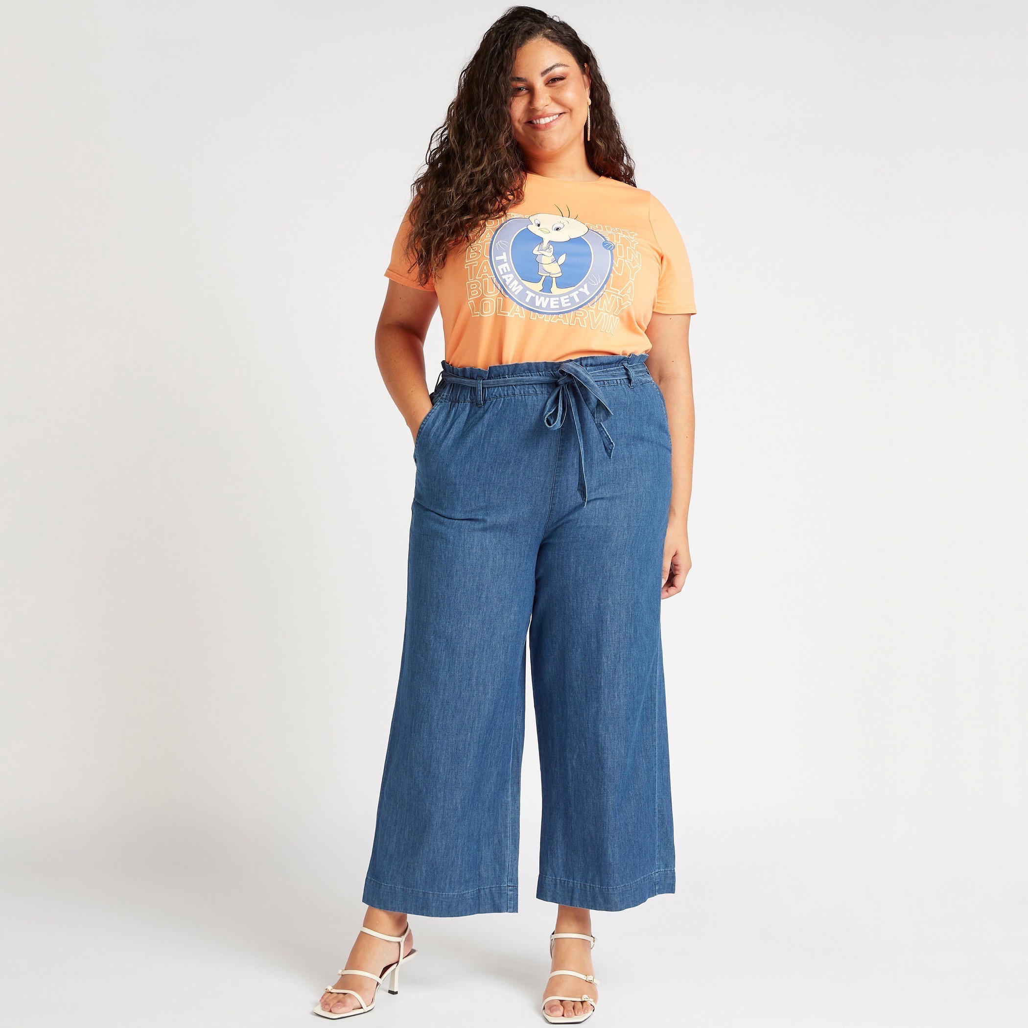 تيشيرت بياقة ضيّقة وأكمام قصيرة وطبعات-women-clothing-tshirts-image-2
