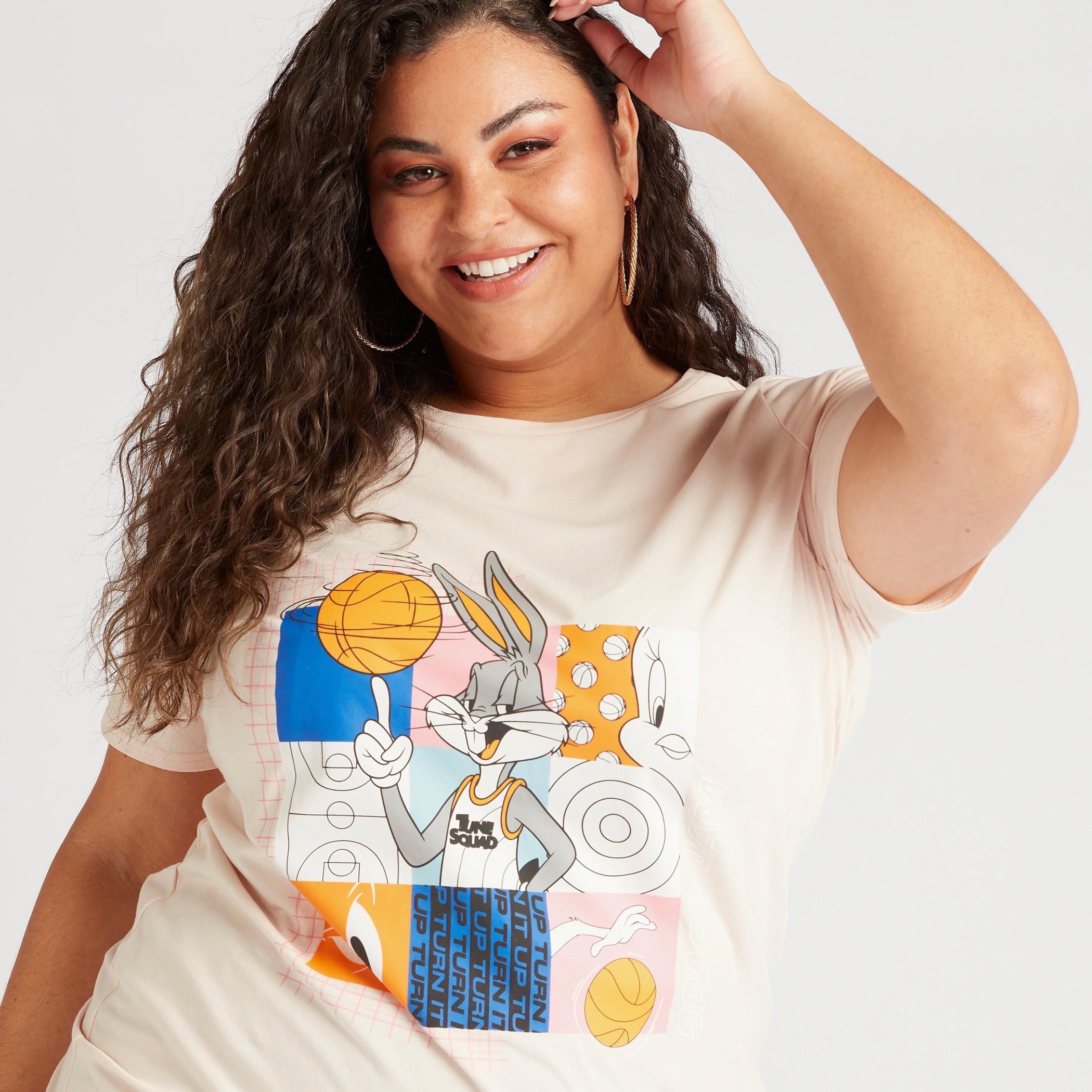 تيشيرت بياقة ضيقة وأكمام قصيرة وطبعات-women-clothing-tshirts-image-3