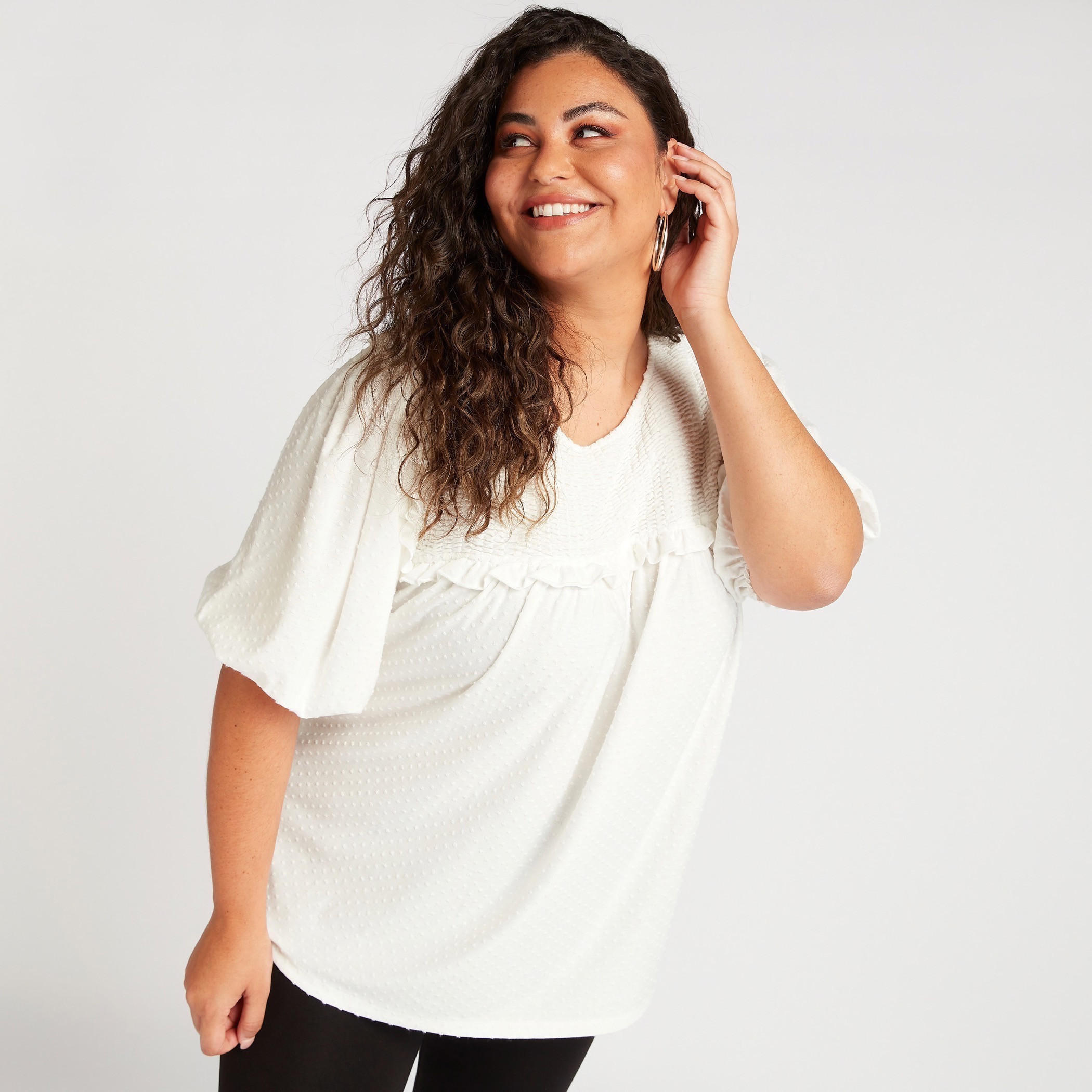 بلوزة مطرّزة بياقة مستديرة-women-clothing-shirtsandblouses-blouses-image-6