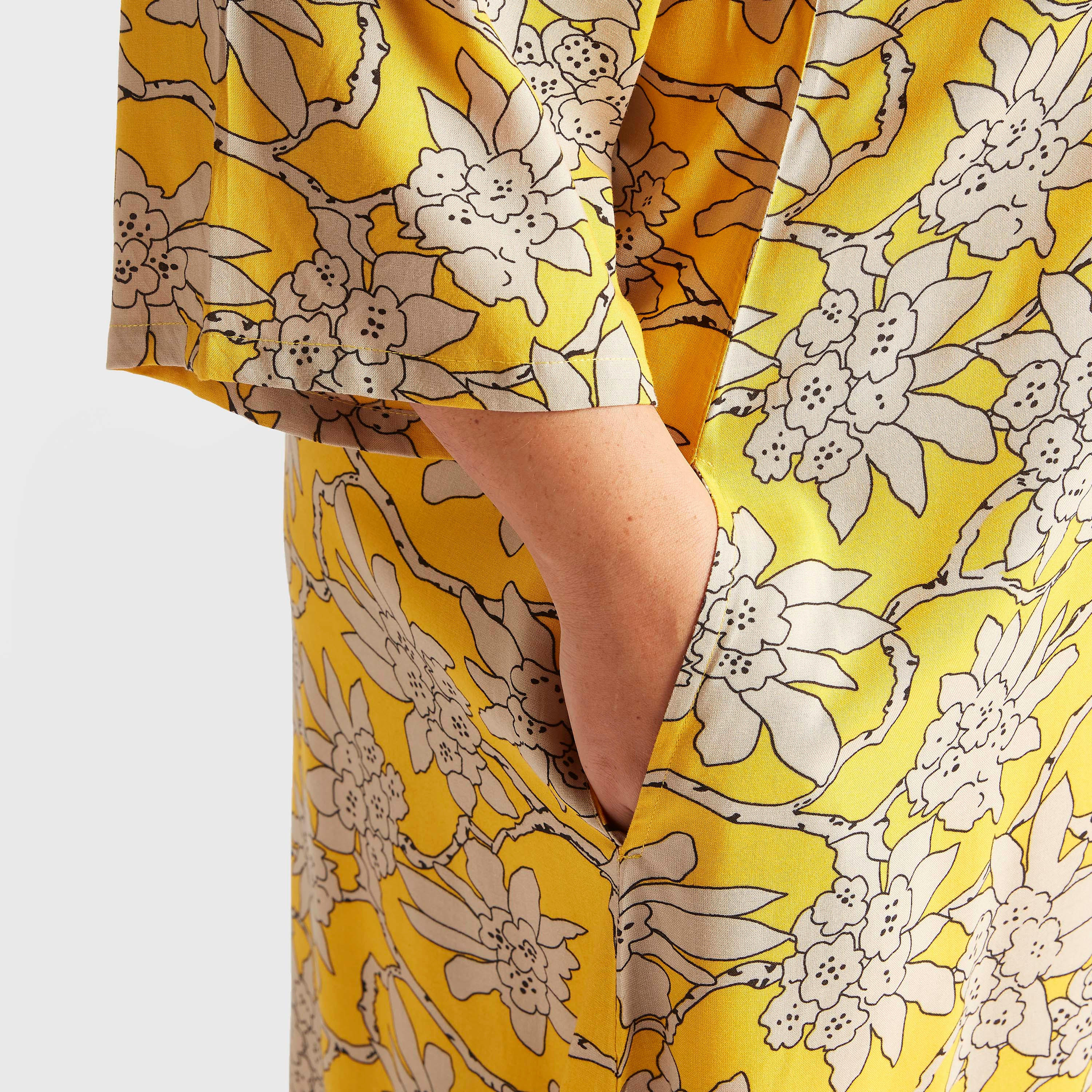 فستان طويل إيه لاين بأربطة بشرّابات وطبعات زهرية-women-clothing-dresses-image-3