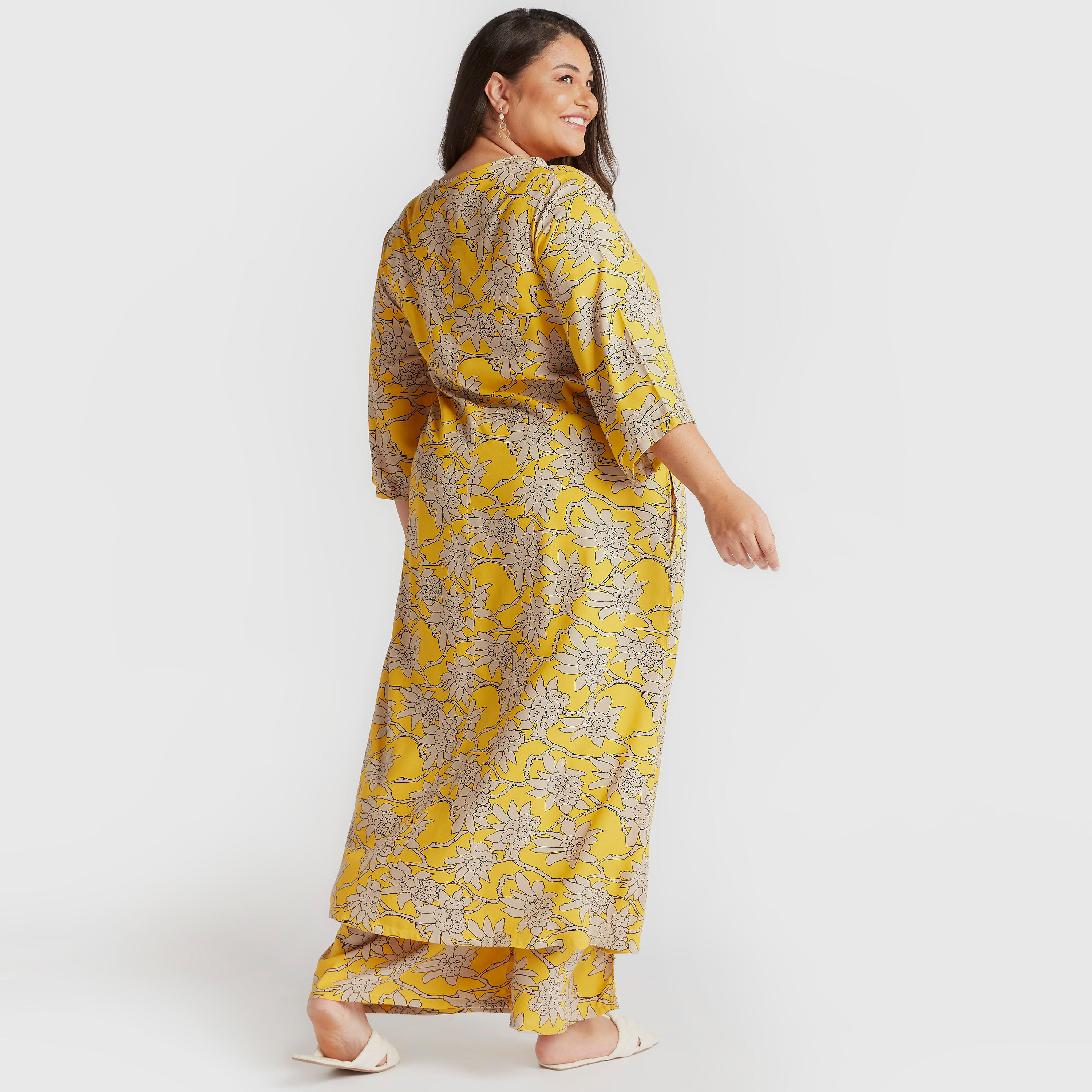 فستان طويل إيه لاين بأربطة بشرّابات وطبعات زهرية-women-clothing-dresses-image-4