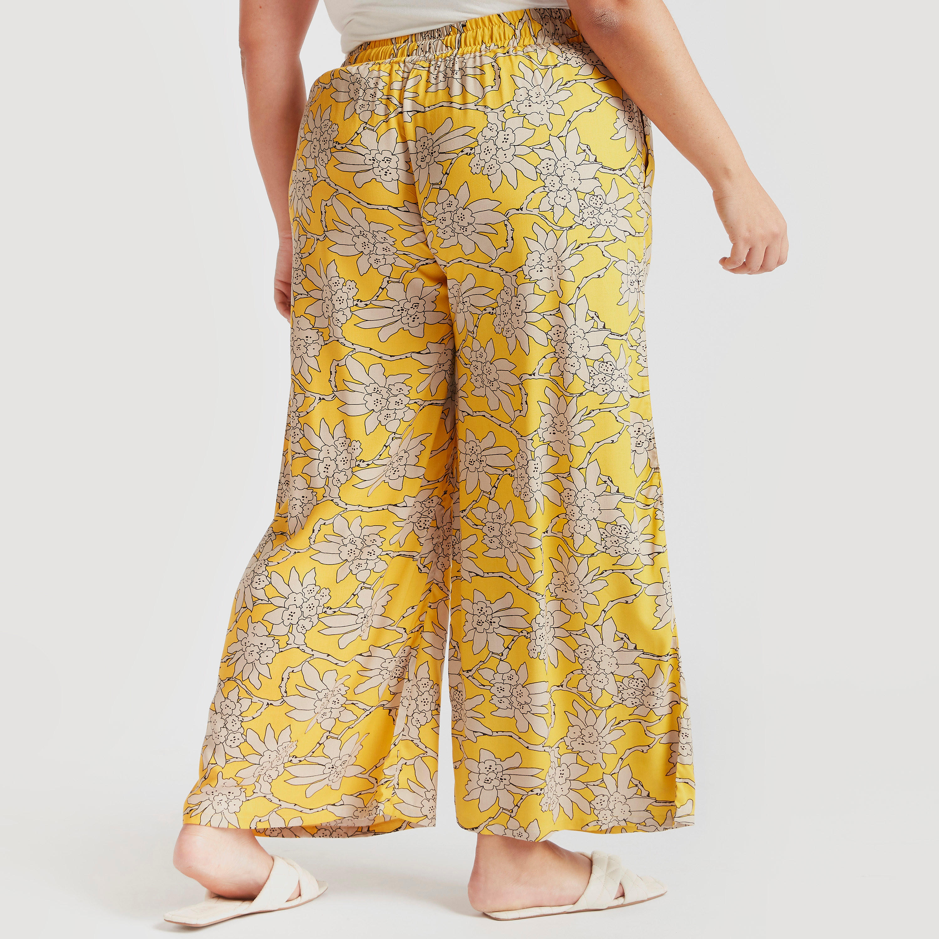 بنطلون بالازو بطبعات أزهار ورباط وجيوب-women-clothing-bottoms-trousers-image-1