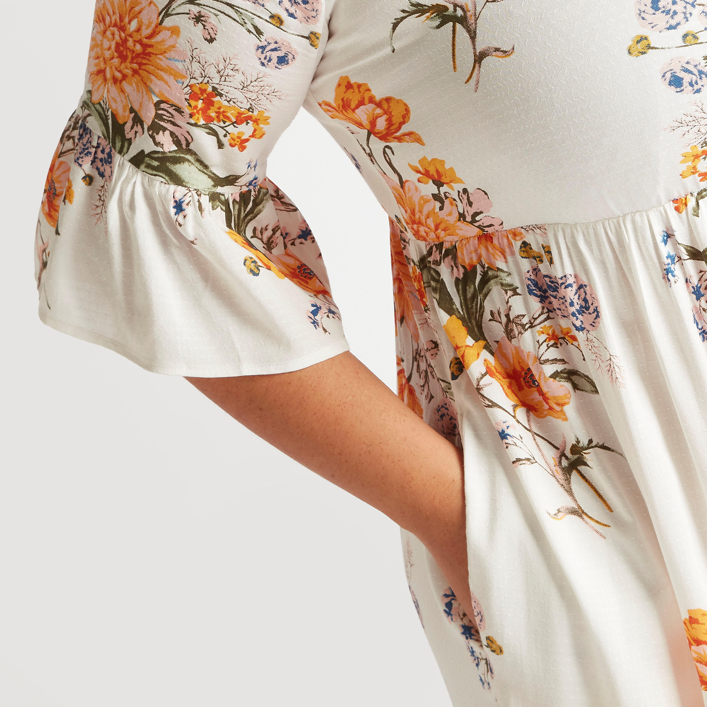 فستان إيه لاين ميدي بطبعات أزهار وأكمام 3/4 واسعة-women-clothing-dresses-image-3