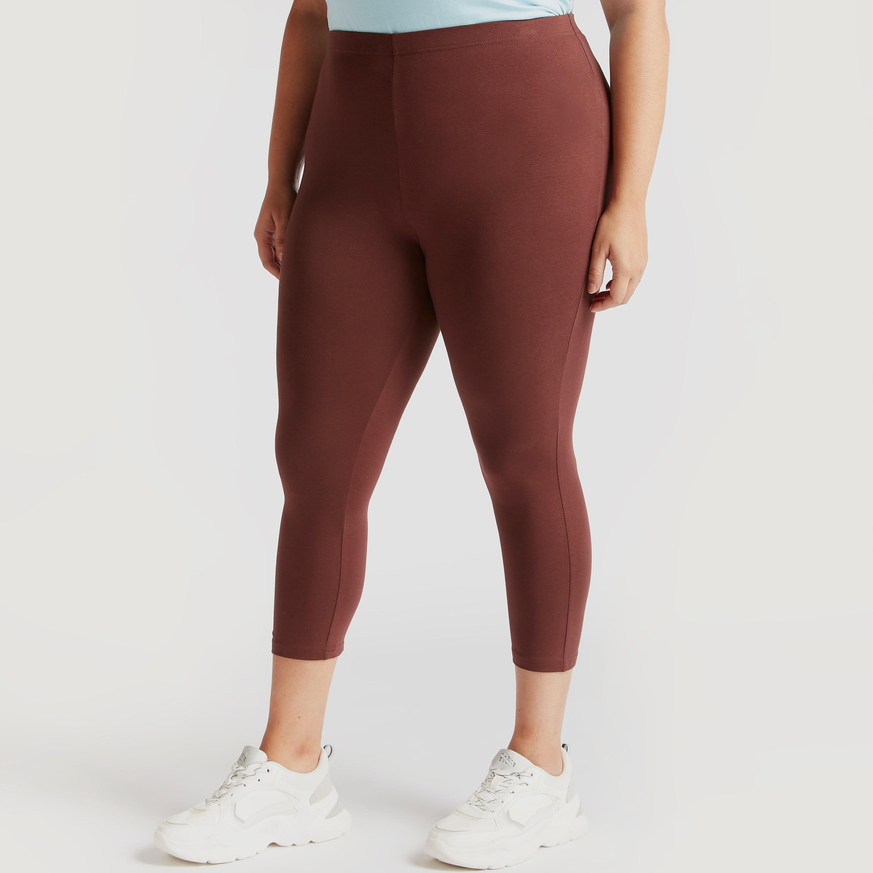 بنطلون ليقنز سادة بخصر مطّاطي-women-clothing-bottoms-leggings-image-4