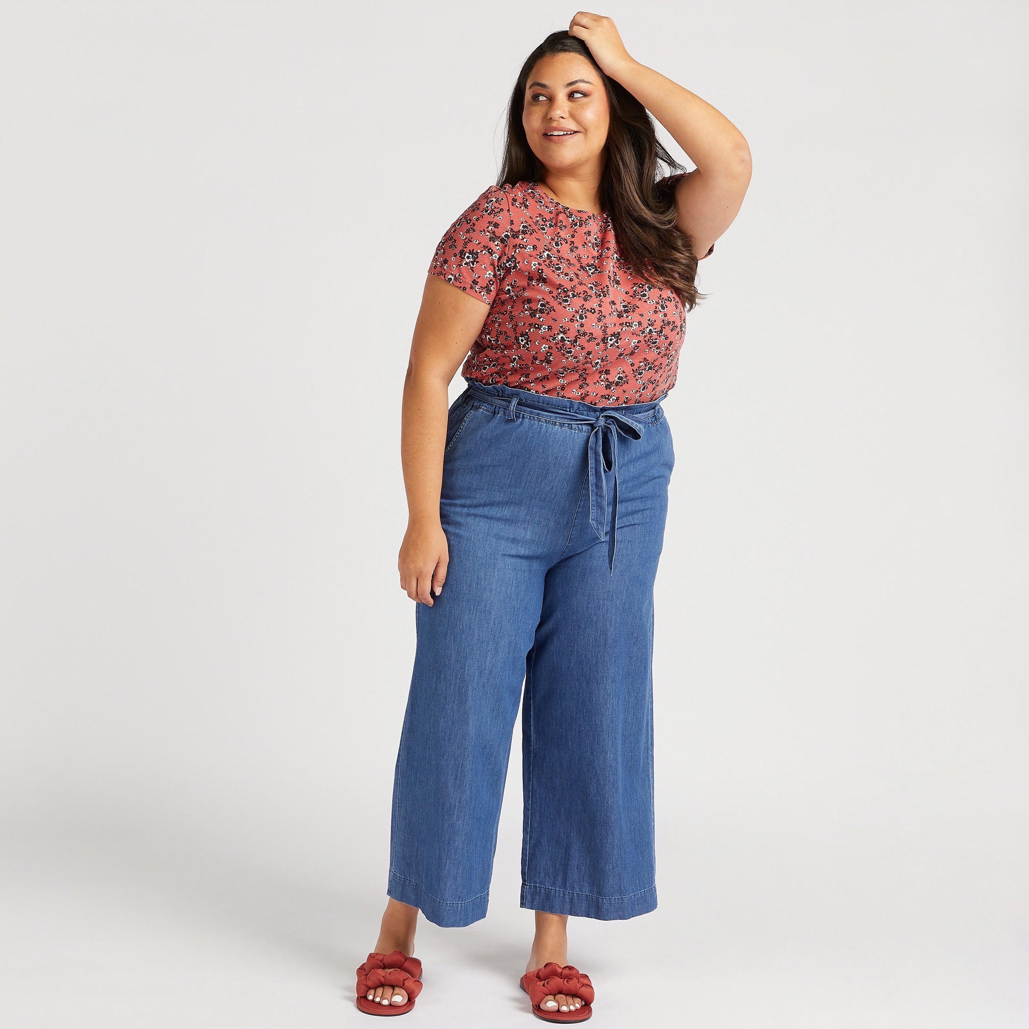 تيشيرت بياقة مستديرة وأكمام قصيرة وطبعات أزهار-women-clothing-tshirts-image-2