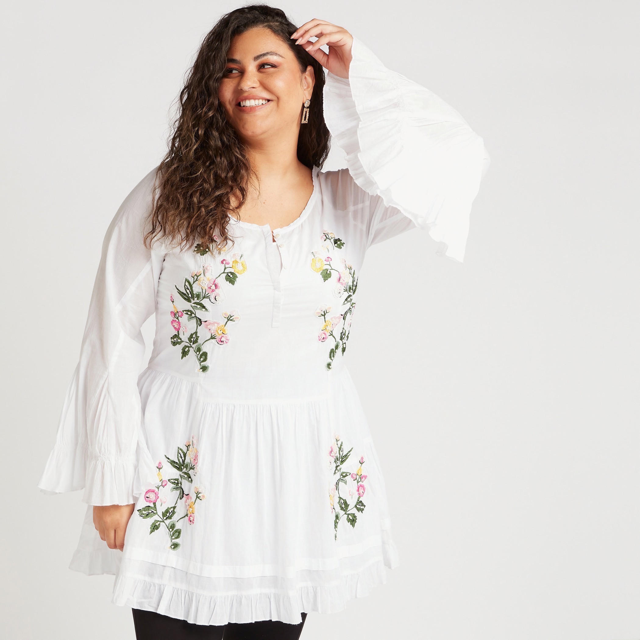 تونيك مطرز بياقة مستديرة وأكمام طويلة-women-clothing-shirtsandblouses-blouses-image-5