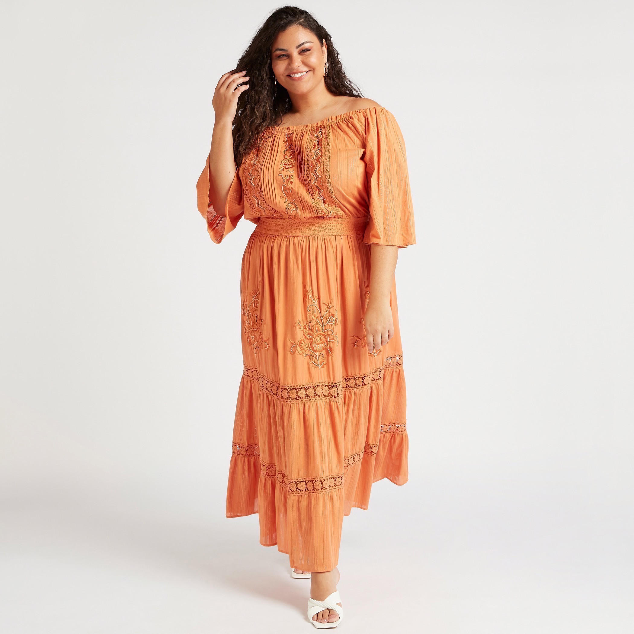 فستان طويل إيه لاين مطرّز بياقة بتفاصيل كشكش-women-clothing-dresses-image-1