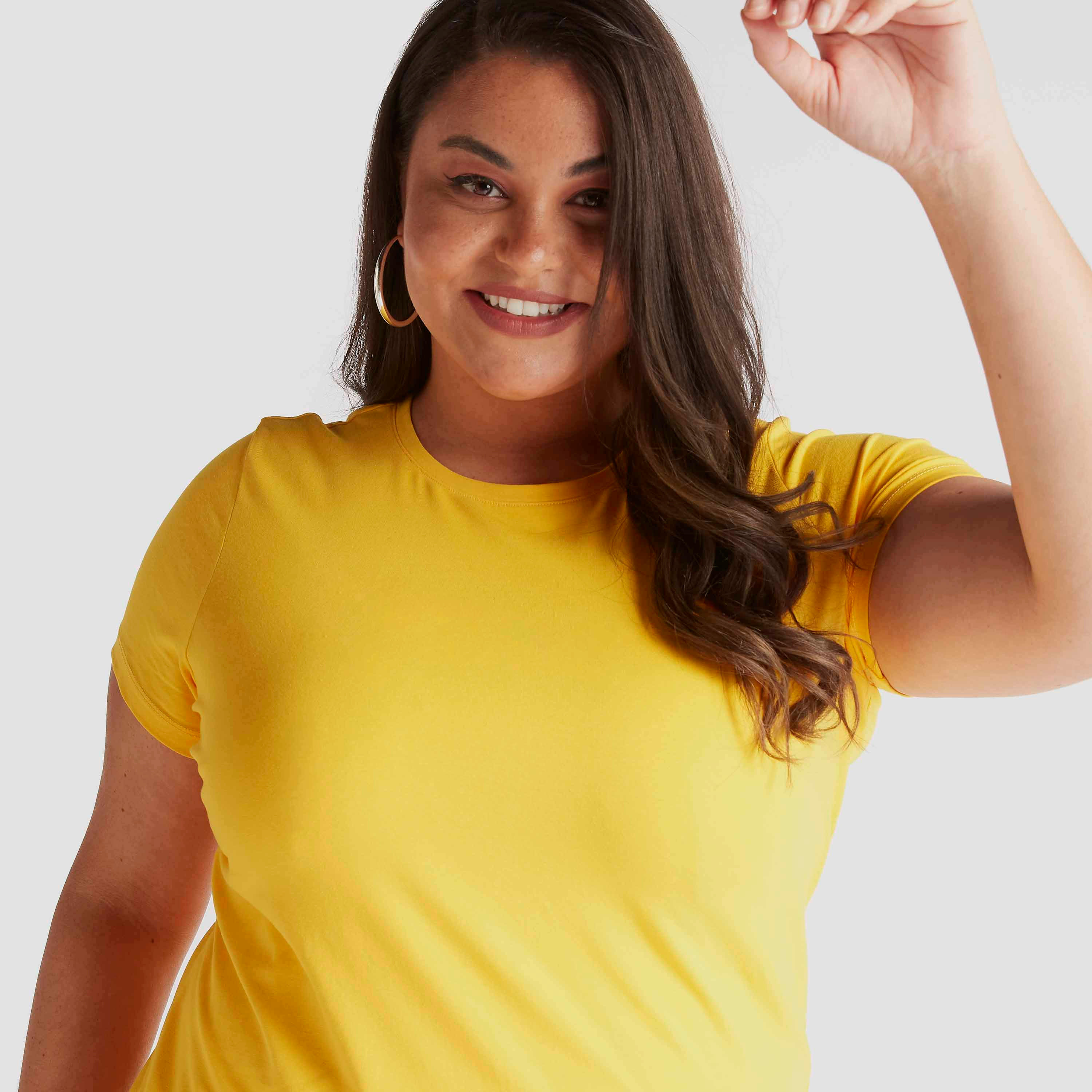 بلوزة سادة بياقة ضيّقة وأكمام قصيرة-women-clothing-tshirts-image-3