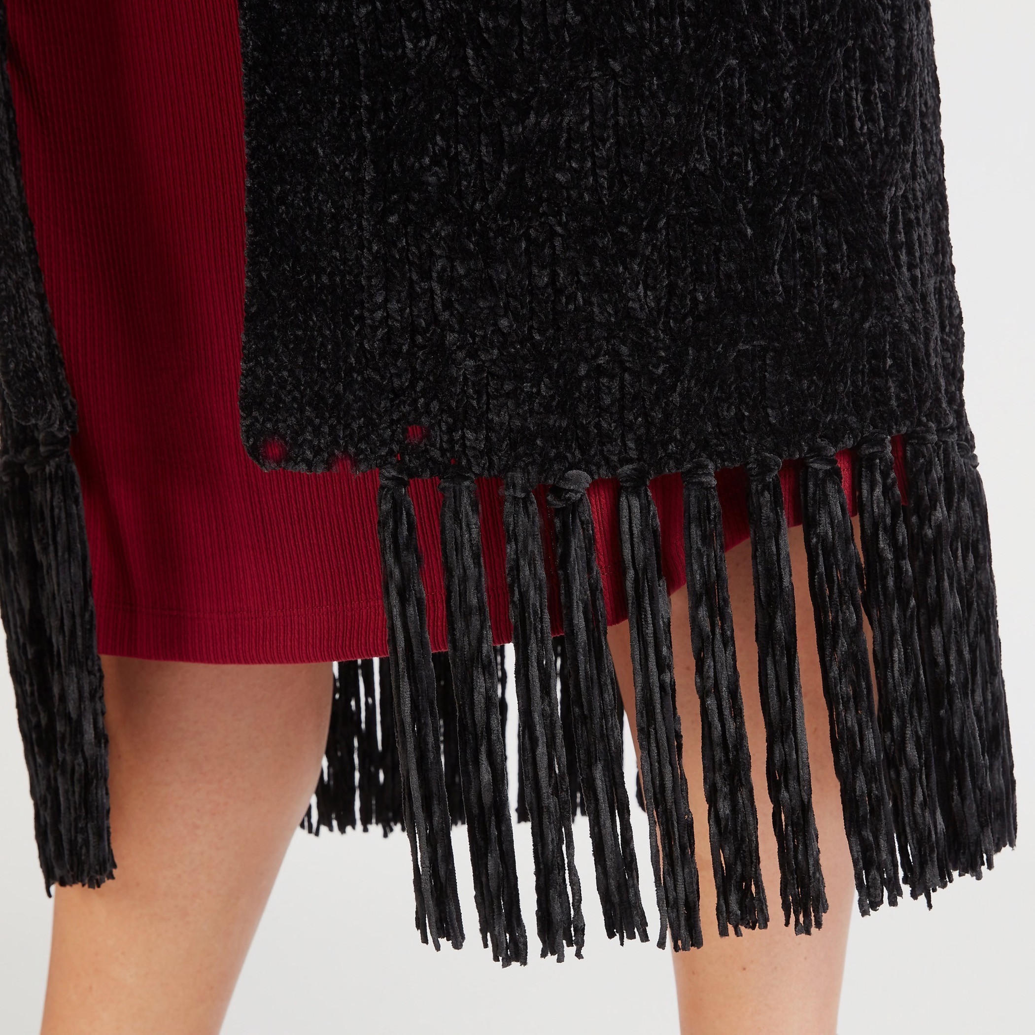 كارديجان طويل بارز الملمس بأكمام طويلة وأطراف بشرابات-women-winterwear-cardigansandjumpers-cardigans-image-5