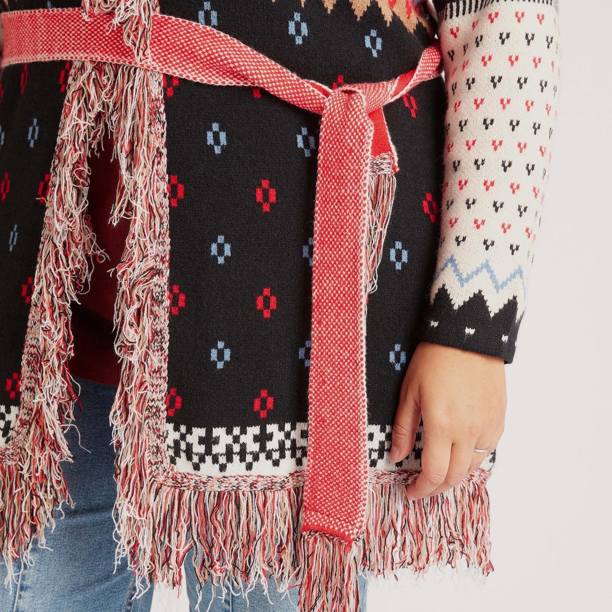 كارديجان بحزام وربطة عنق وتفاصيل شراشيب وطبعات-women-winterwear-cardigansandjumpers-cardigans-image-6