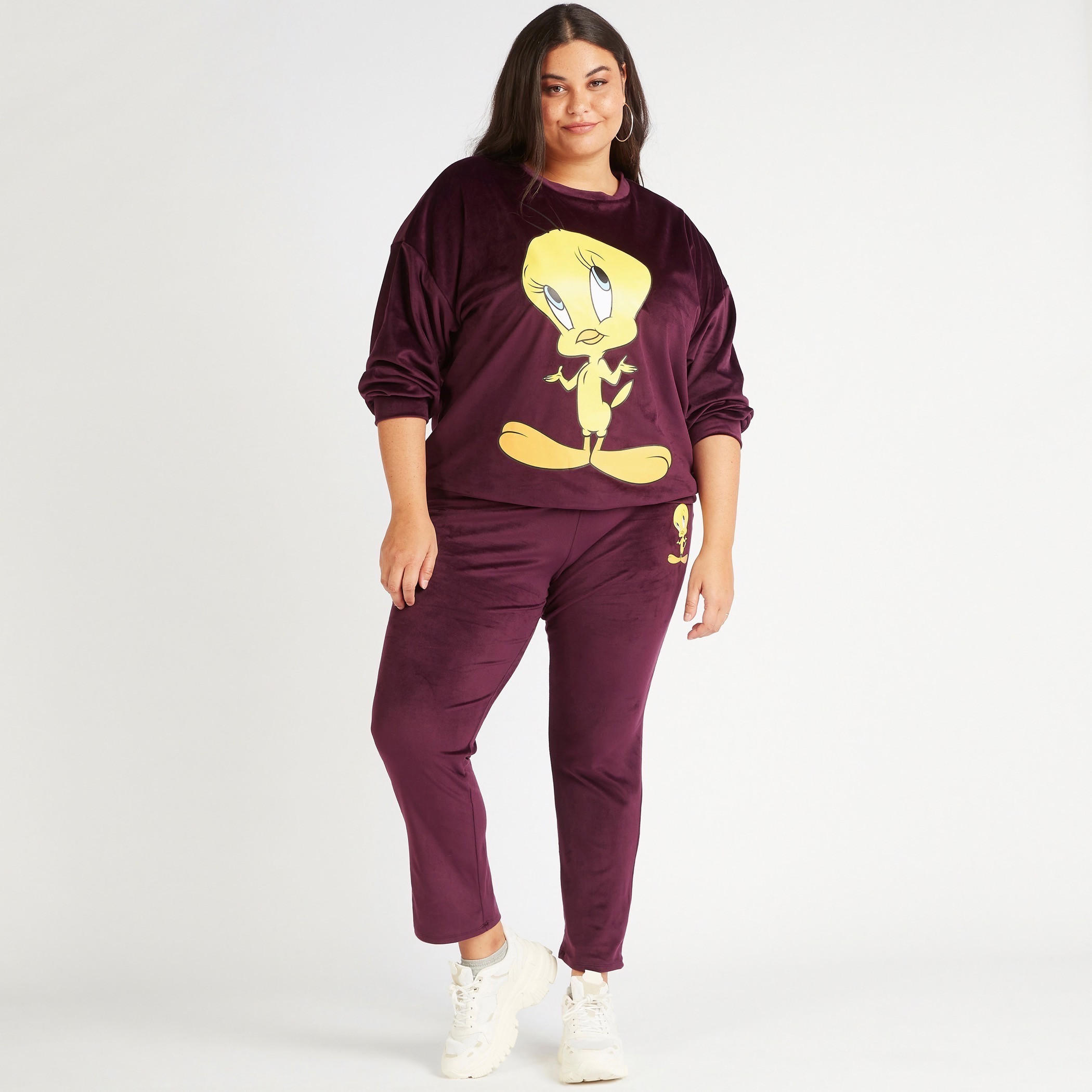 سويت شيرت بأكمام طويلة وياقة ضيّقة وطبعات تويتي-women-winterwear-hoodiesandsweatshirts-sweatshirts-image-2
