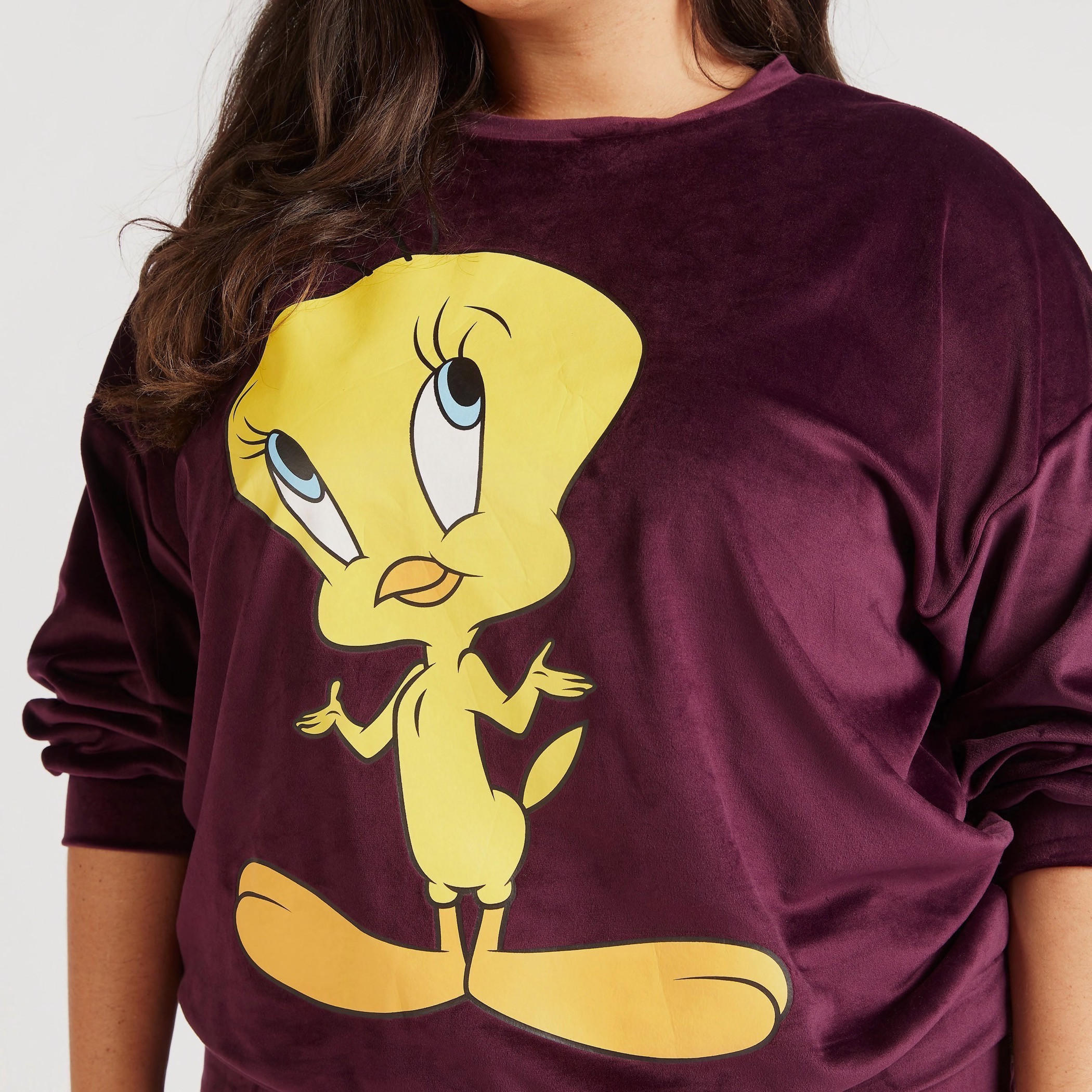 سويت شيرت بأكمام طويلة وياقة ضيّقة وطبعات تويتي-women-winterwear-hoodiesandsweatshirts-sweatshirts-image-3