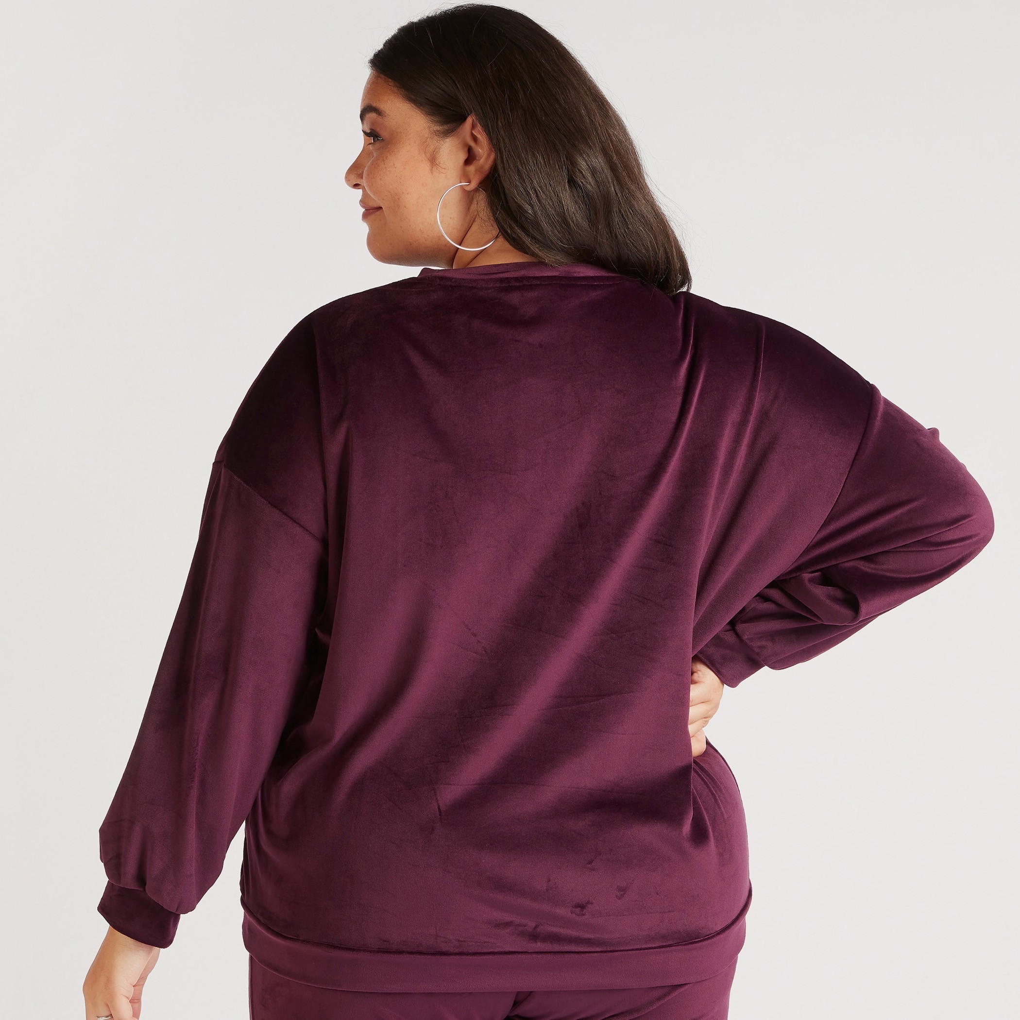 سويت شيرت بأكمام طويلة وياقة ضيّقة وطبعات تويتي-women-winterwear-hoodiesandsweatshirts-sweatshirts-image-4