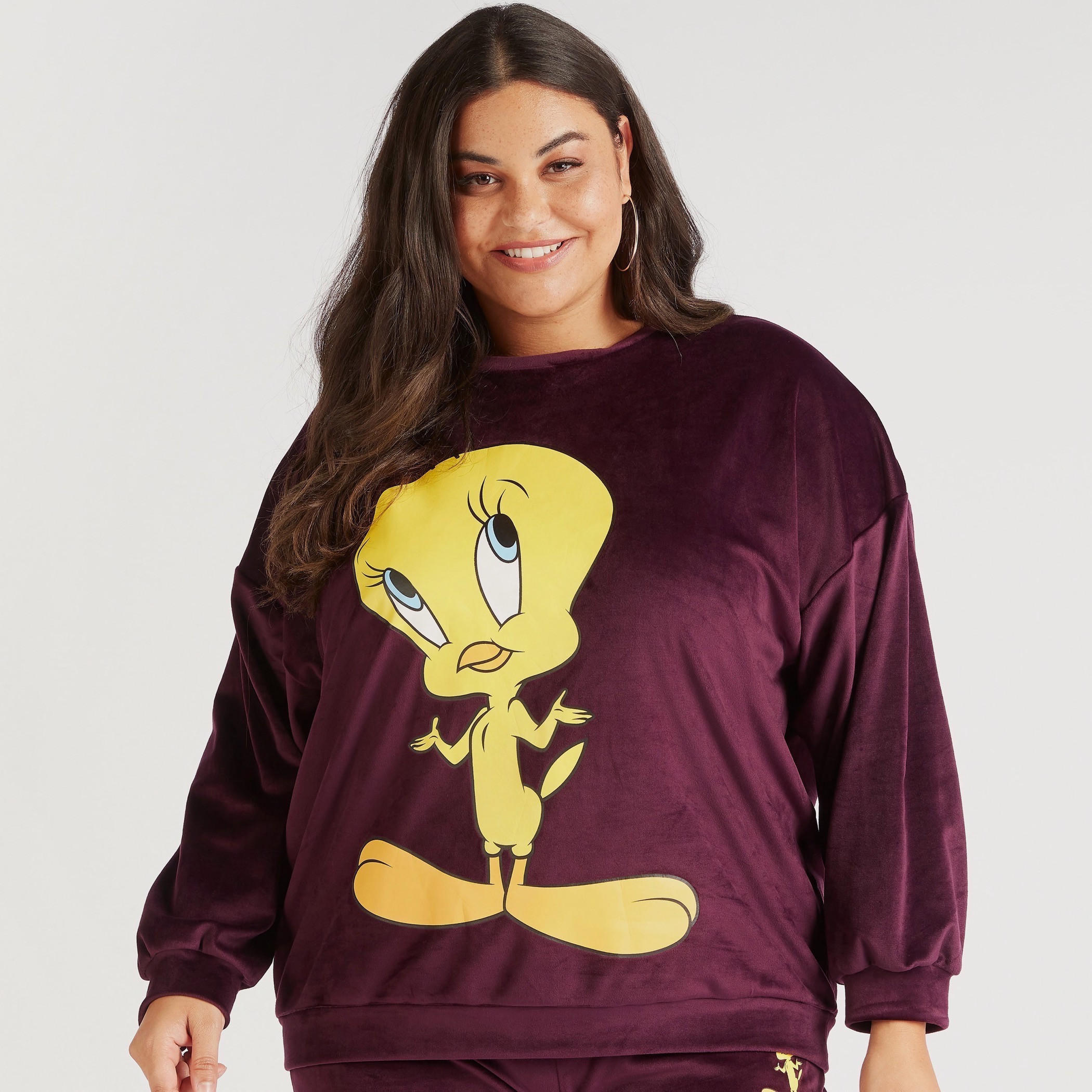 سويت شيرت بأكمام طويلة وياقة ضيّقة وطبعات تويتي-women-winterwear-hoodiesandsweatshirts-sweatshirts-image-5