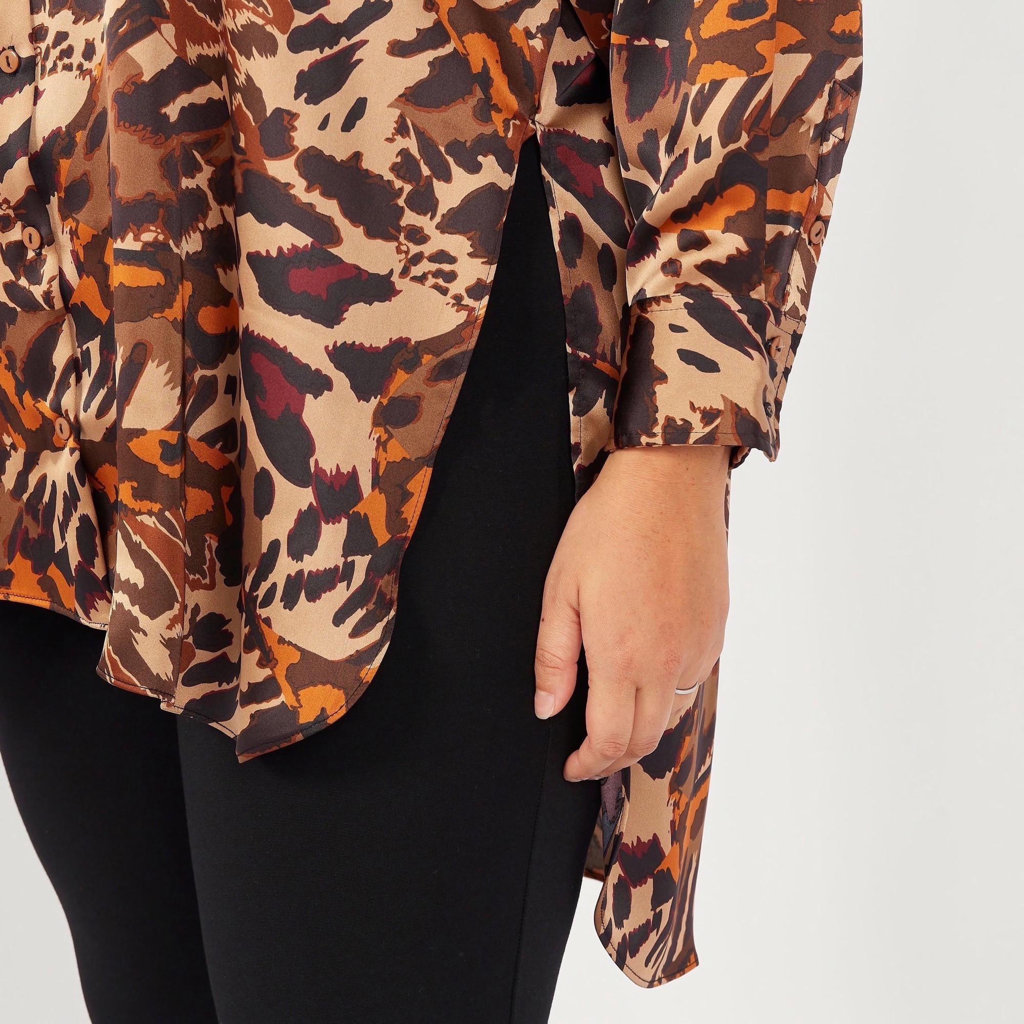 تونيك بأطراف غير مستوية وطبعات حيوانات وأكمام طويلة-women-clothing-shirtsandblouses-blouses-image-3