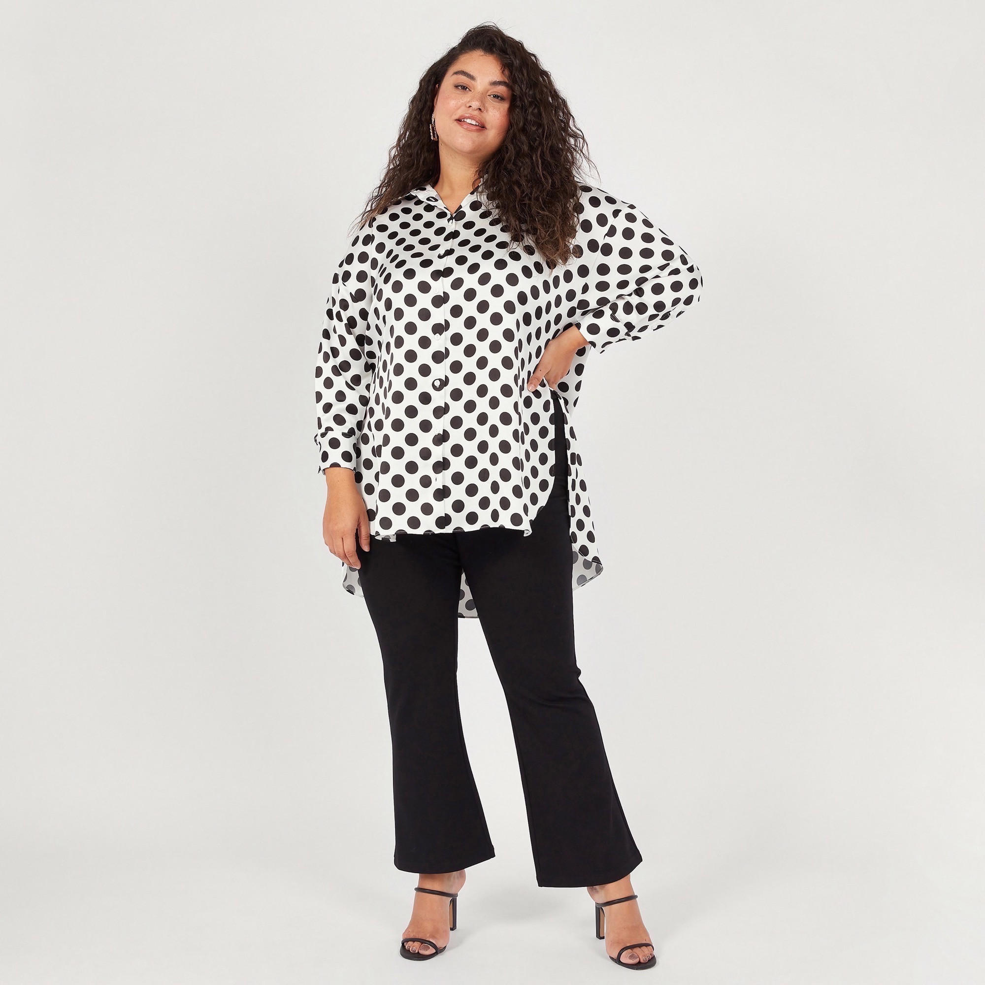 تونيك منقط بأطراف غير مستوية وأكمام طويلة-women-clothing-shirtsandblouses-blouses-image-2