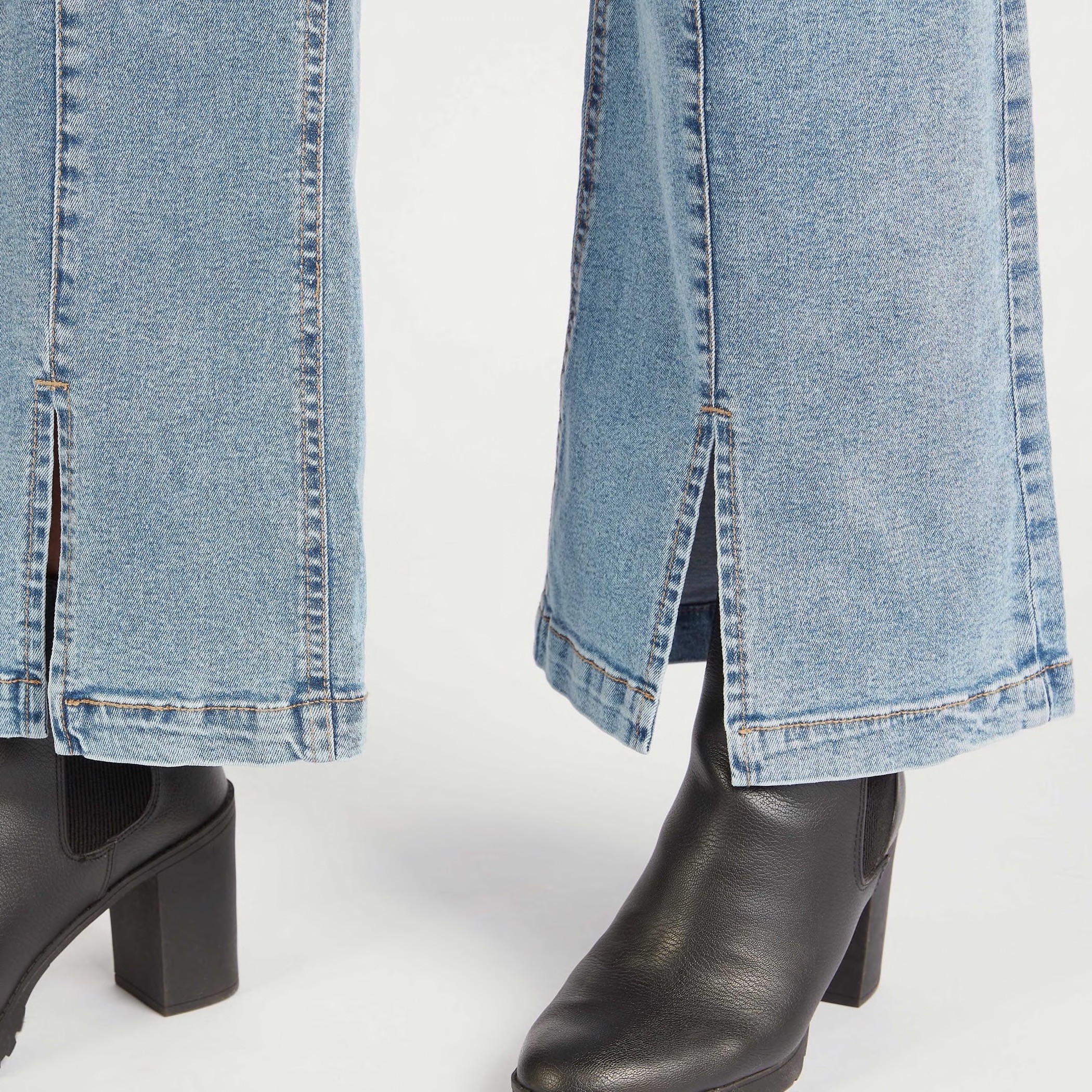 بنطلون جينز بخصر متوسّط الارتفاع وفتحات أماميّة وجيوب من لي كوبر-women-clothing-bottoms-jeans-image-5