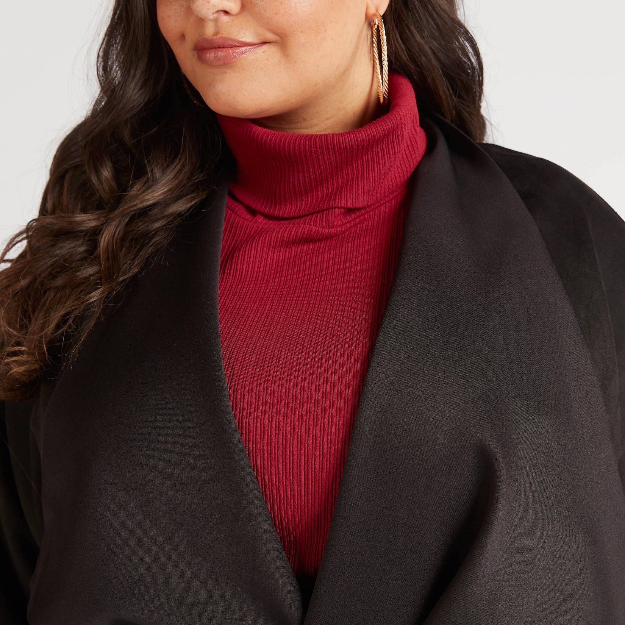 معطف طويل سادة بحزام رباط وجيوب-women-clothing-coatsandjackets-coats-image-3