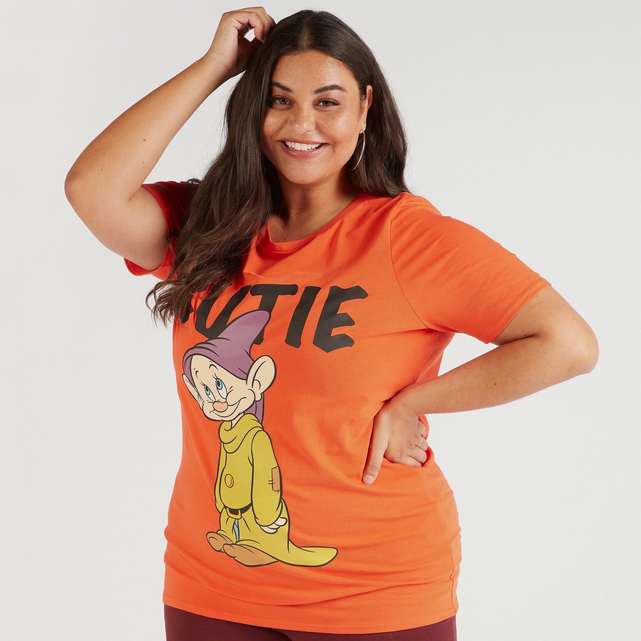 تيشيرت بياقة مستديرة وأكمام قصيرة وطبعات-women-clothing-tshirts-image-1