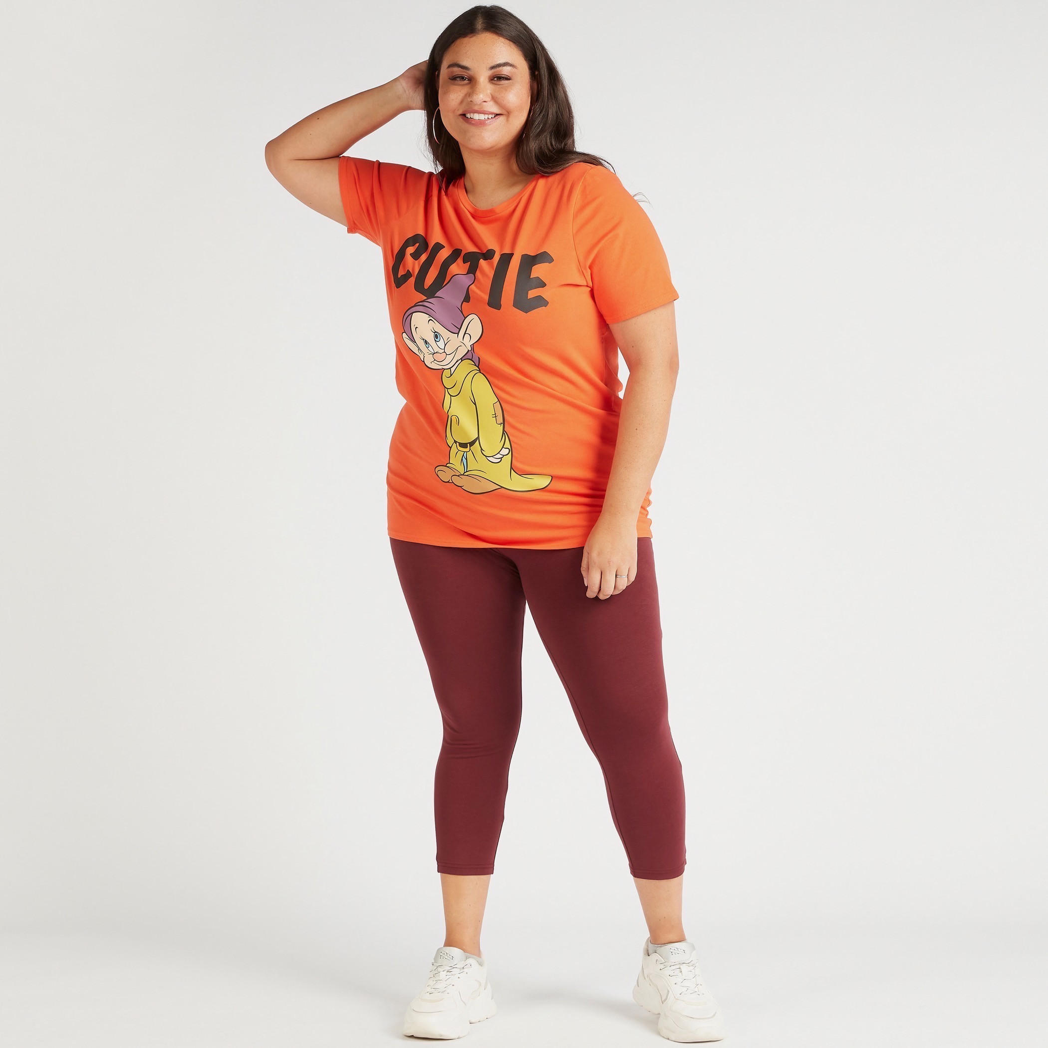 تيشيرت بياقة مستديرة وأكمام قصيرة وطبعات-women-clothing-tshirts-image-2