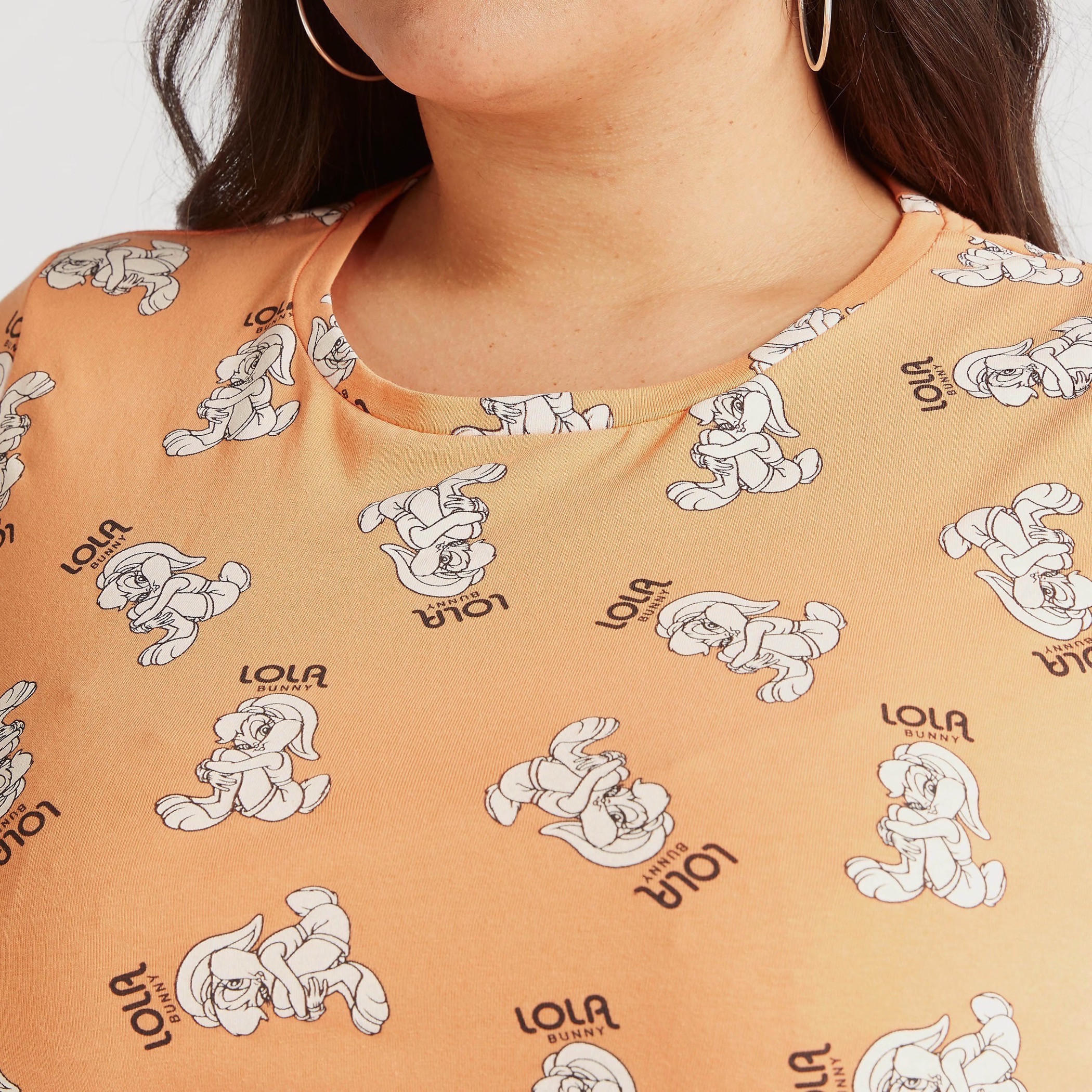تيشيرت بياقة مستديرة وأكمام قصيرة وطبعات لولا باني-women-clothing-tshirts-image-3