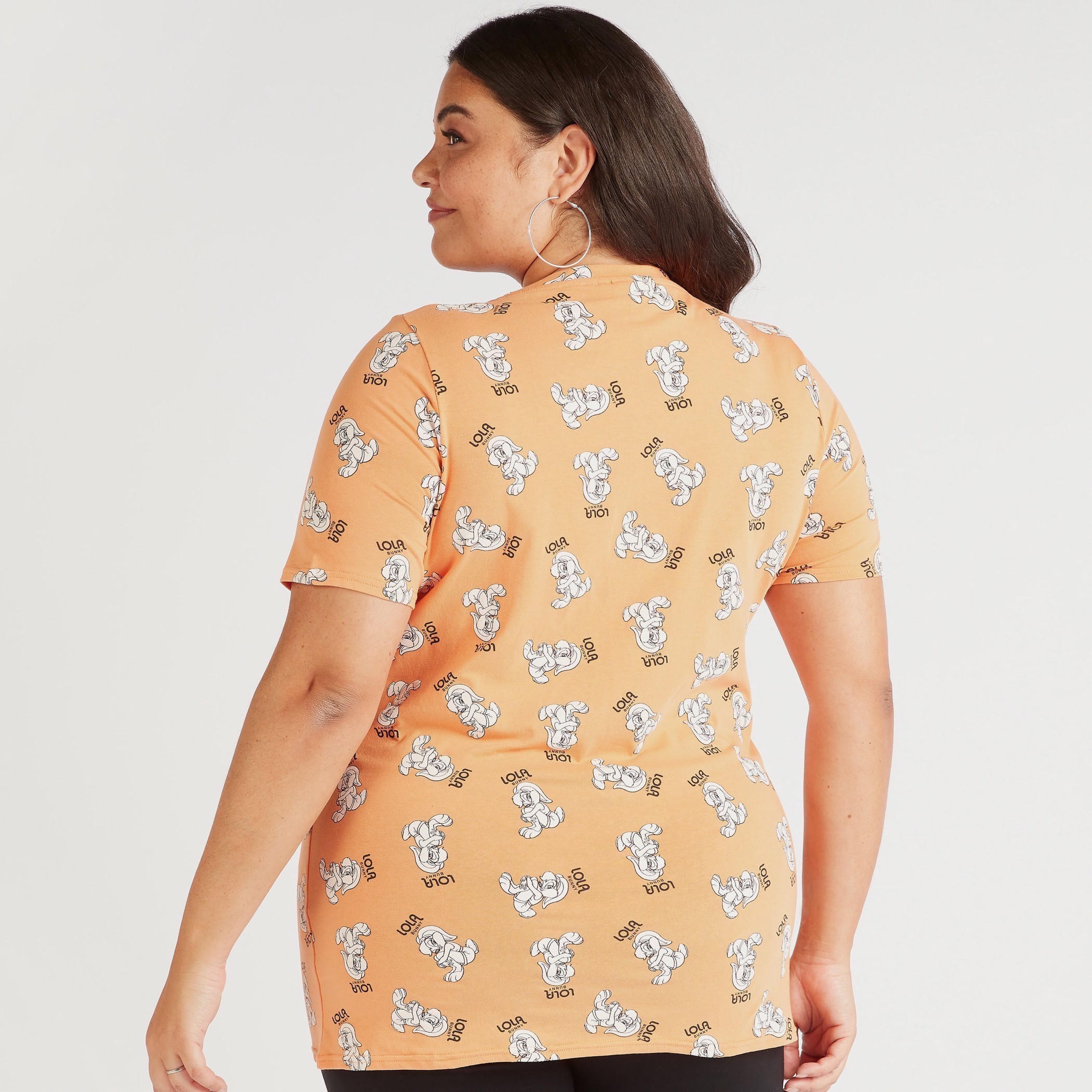تيشيرت بياقة مستديرة وأكمام قصيرة وطبعات لولا باني-women-clothing-tshirts-image-4
