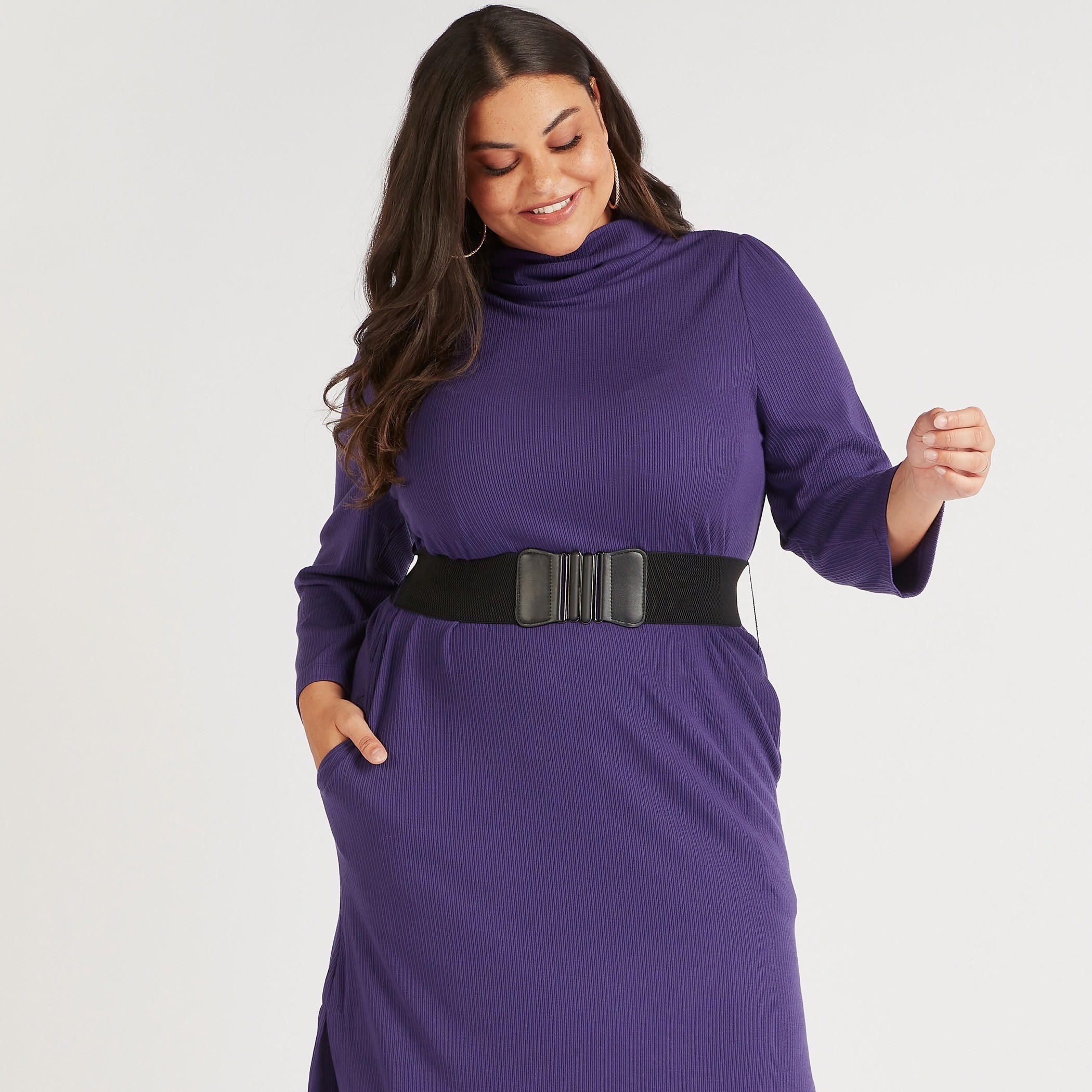 فستان ميدي واسع بارز الملمس بياقة عالية وتفاصيل فتجات جانبية وحزام-women-clothing-dresses-image-2