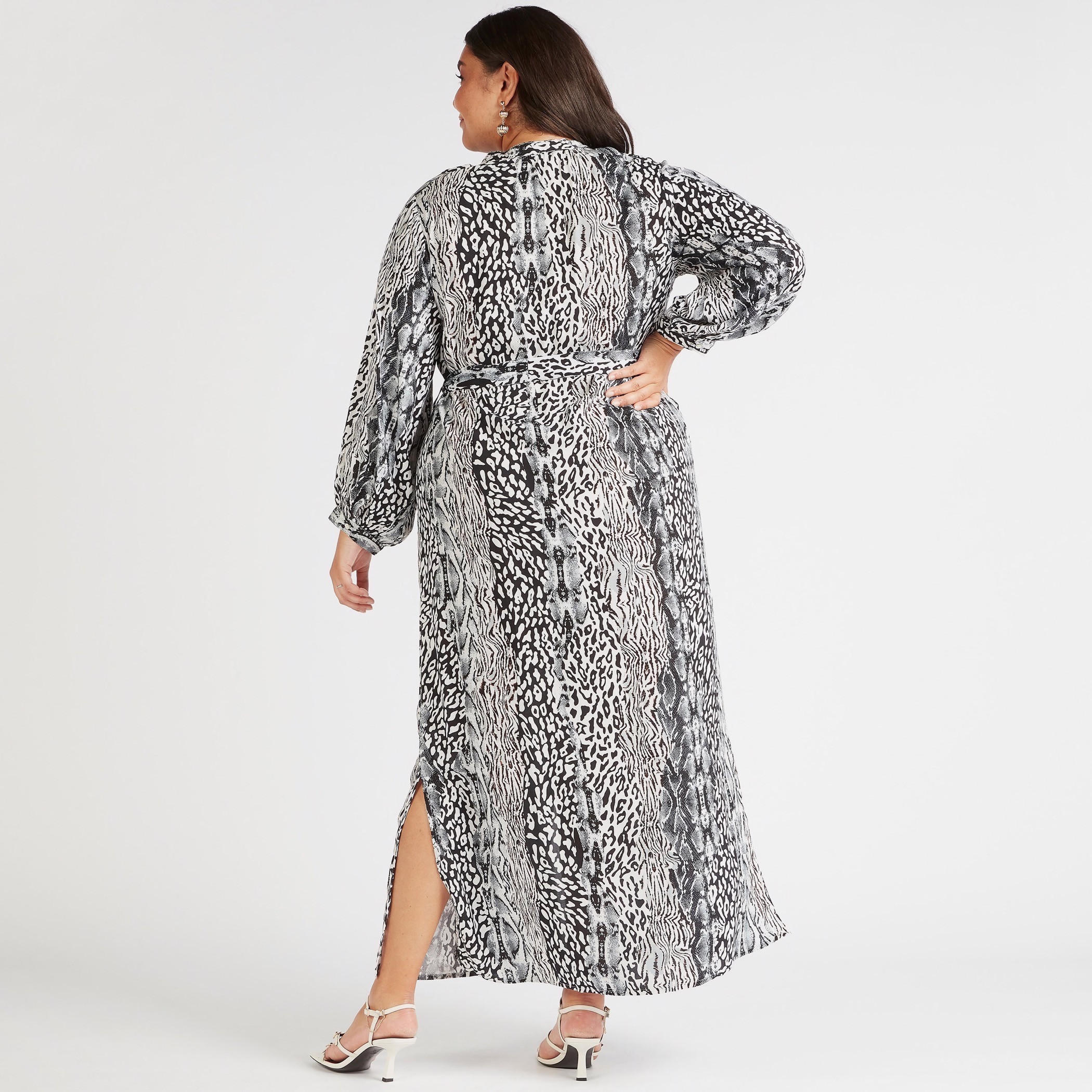 فستان قميص طويل بطبعات حيوانات وأكمام طويلة وحزام رباط-women-clothing-dresses-image-4