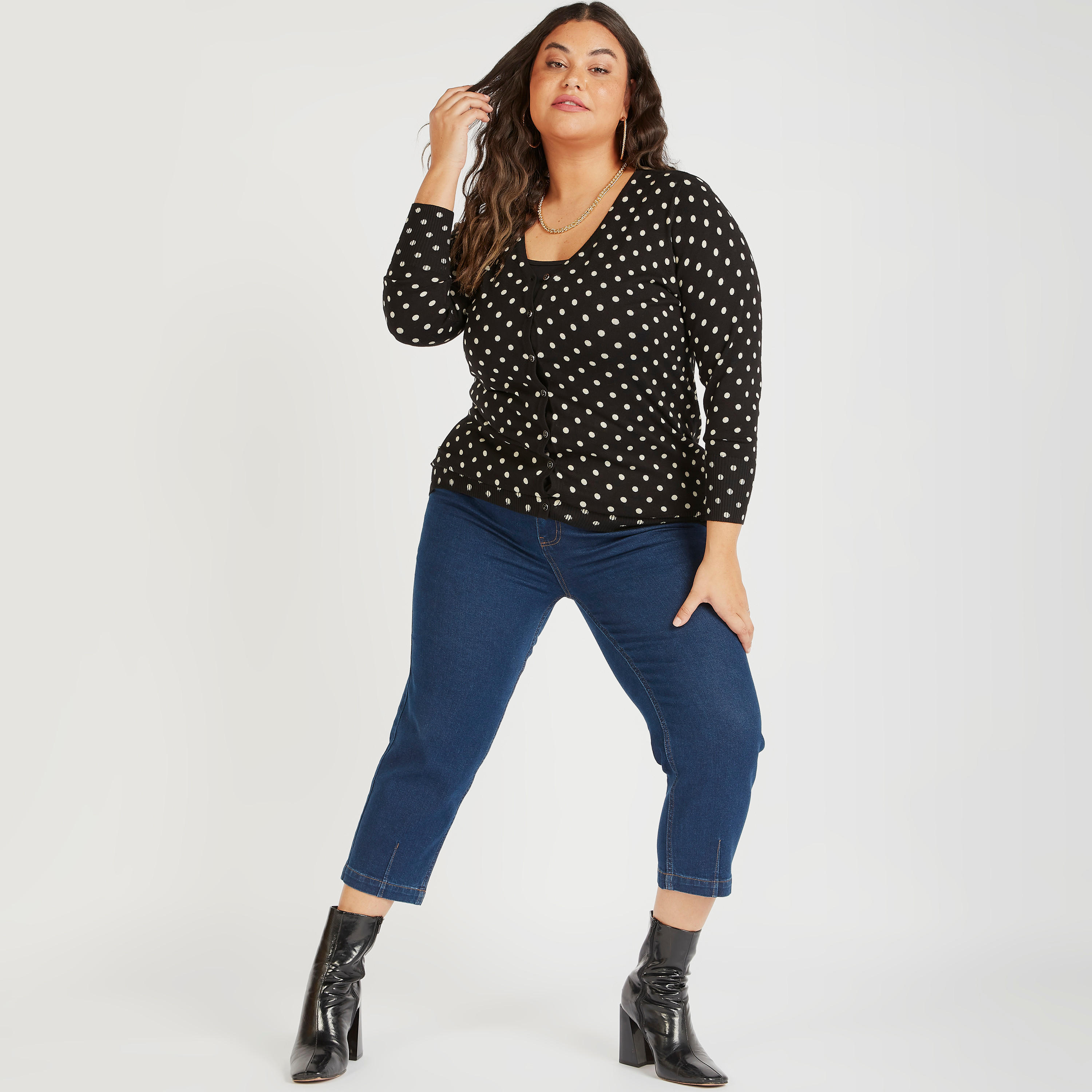 كارديجان بياقة V وزر إغلاق وطبعات منقطّة-women-winterwear-cardigansandjumpers-cardigans-image-2