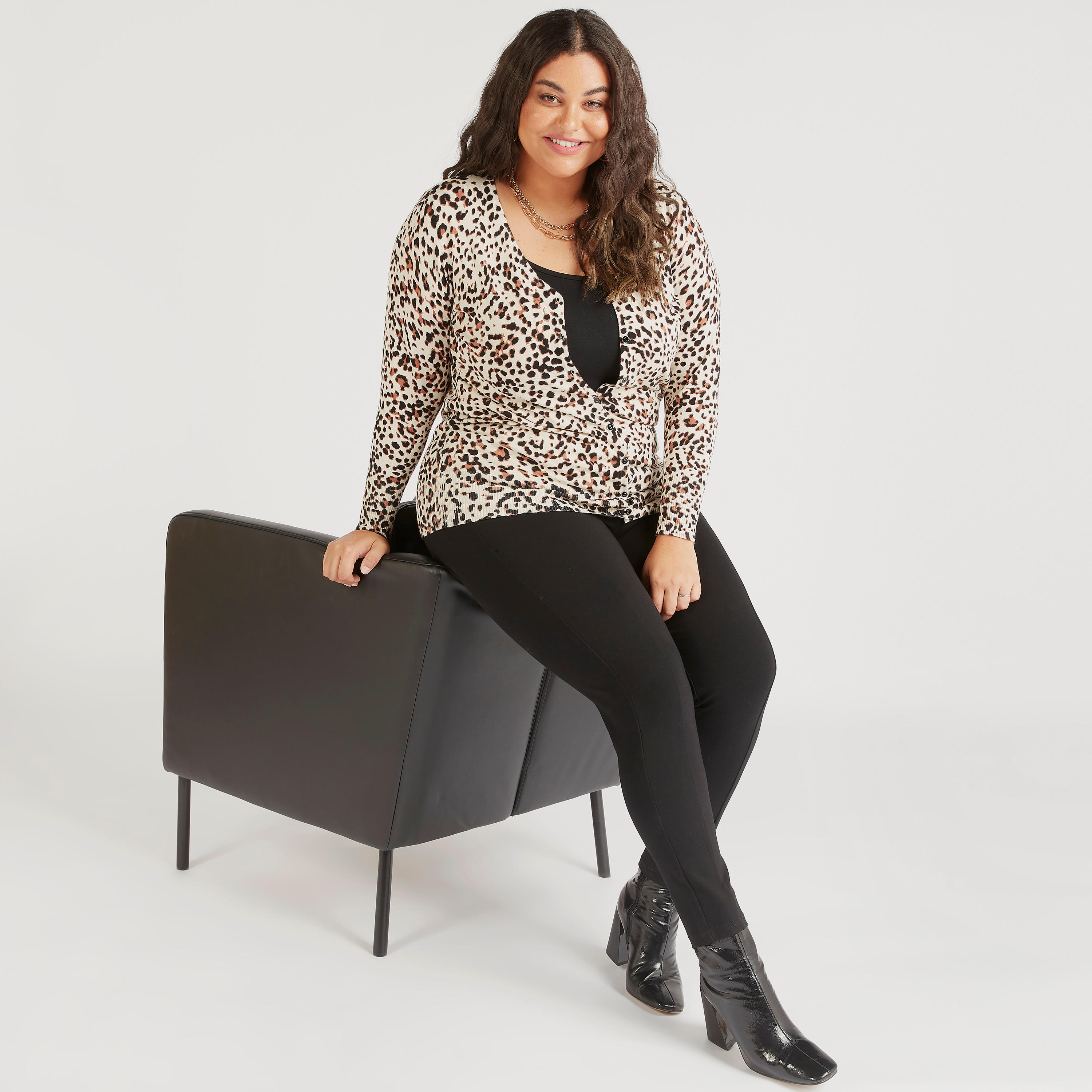 كارديجان بياقة مستديرة وطبعات حيوانات وزر إغلاق-women-winterwear-cardigansandjumpers-cardigans-image-2