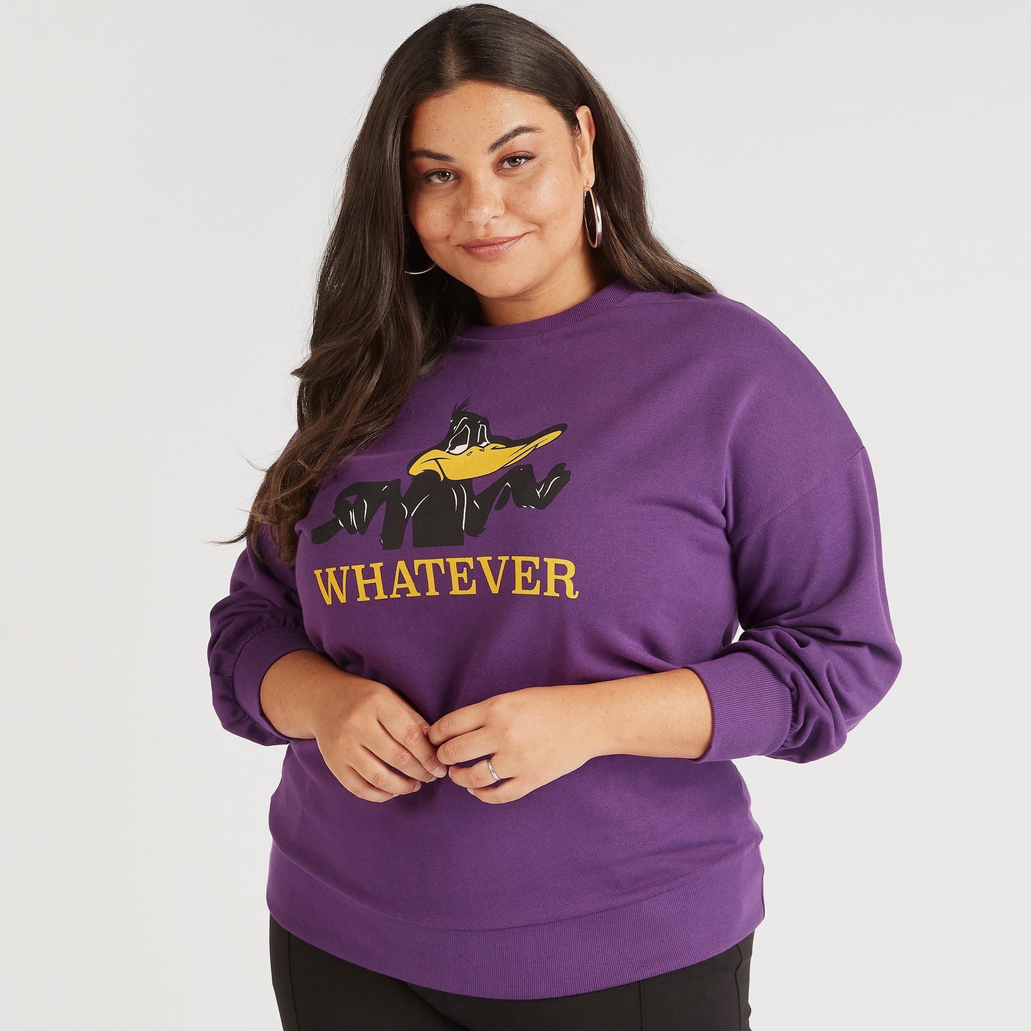 سويت شيرت بياقة ضيقة وأكمام طويلة وطبعات دافي داك-women-winterwear-hoodiesandsweatshirts-sweatshirts-image-1