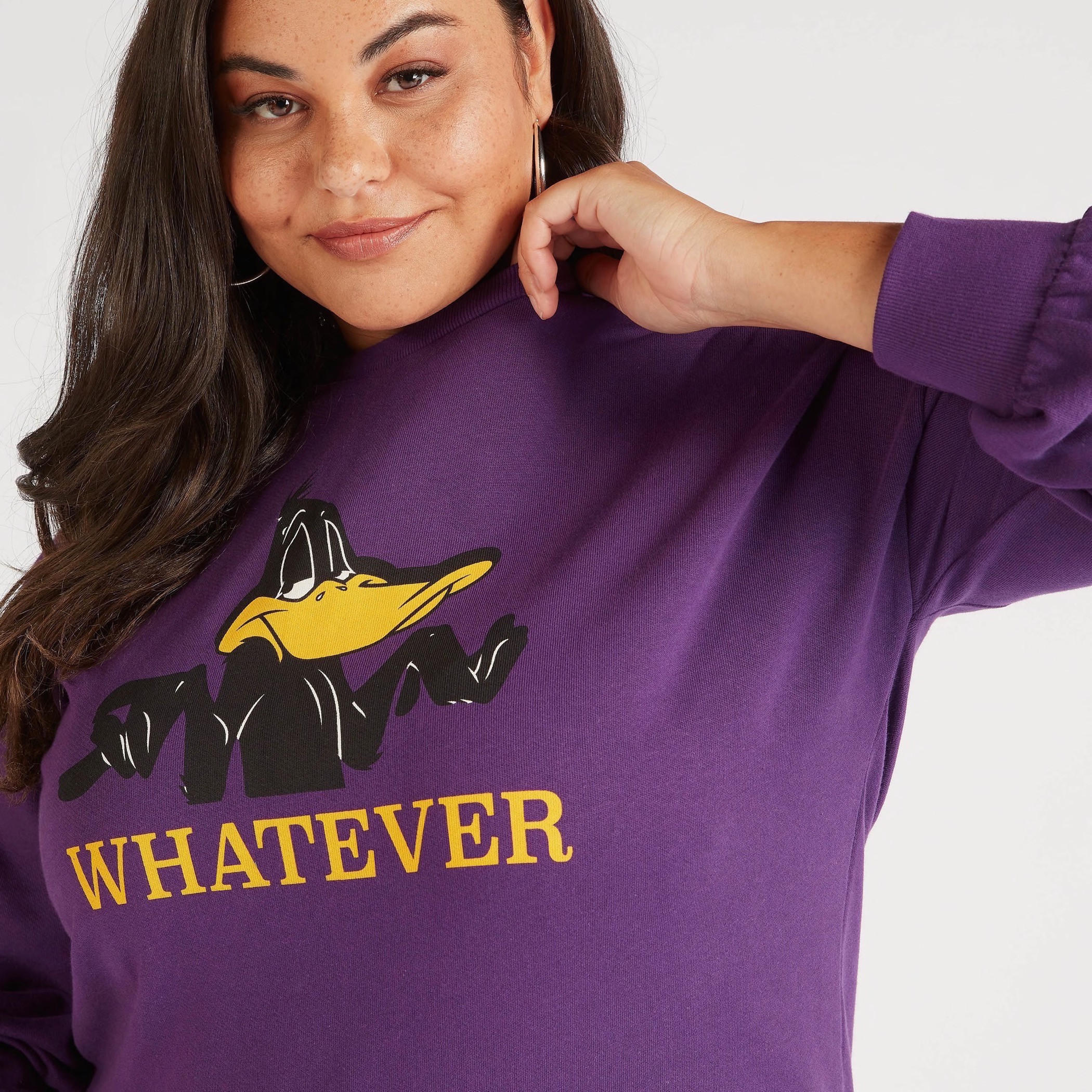 سويت شيرت بياقة ضيقة وأكمام طويلة وطبعات دافي داك-women-winterwear-hoodiesandsweatshirts-sweatshirts-image-3