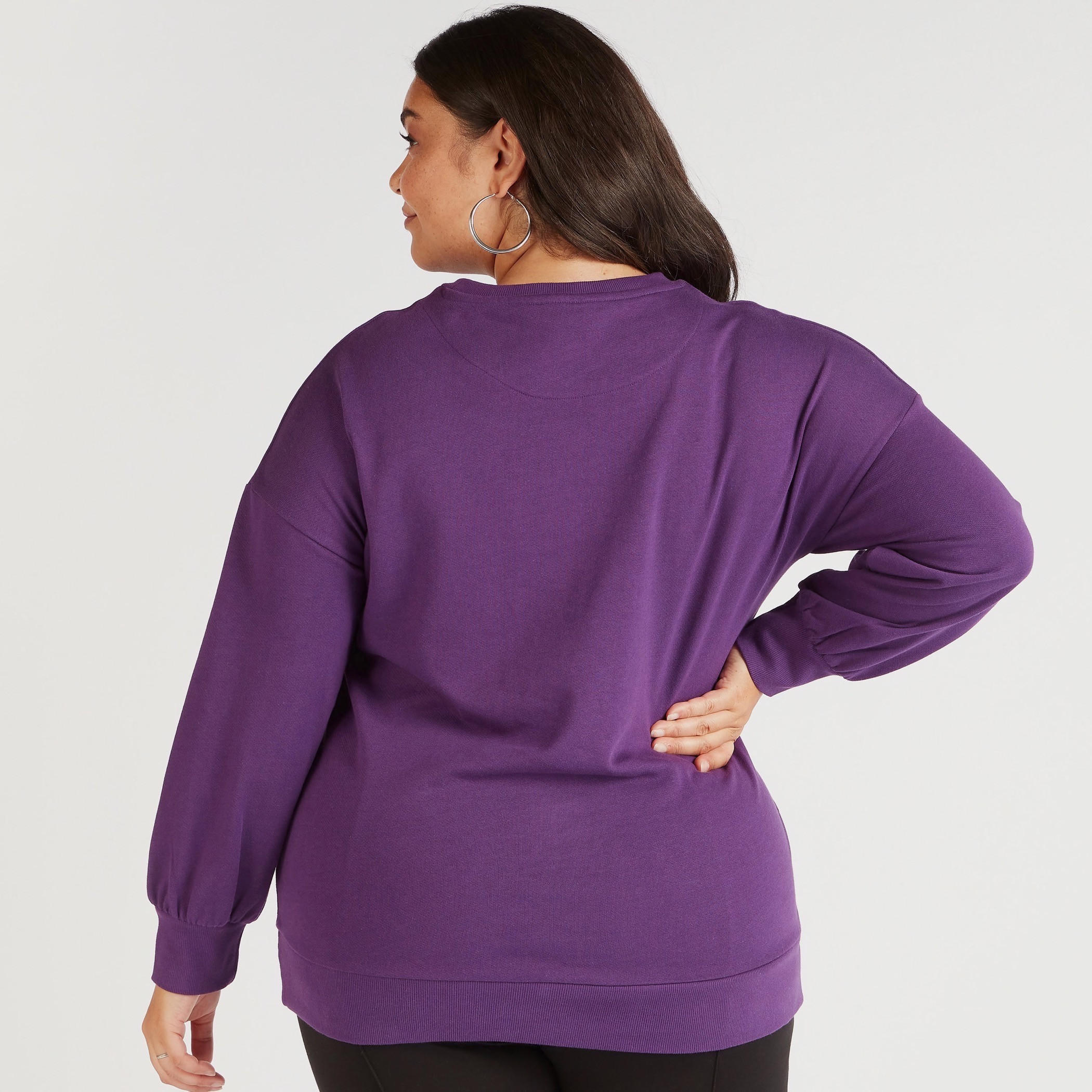 سويت شيرت بياقة ضيقة وأكمام طويلة وطبعات دافي داك-women-winterwear-hoodiesandsweatshirts-sweatshirts-image-4