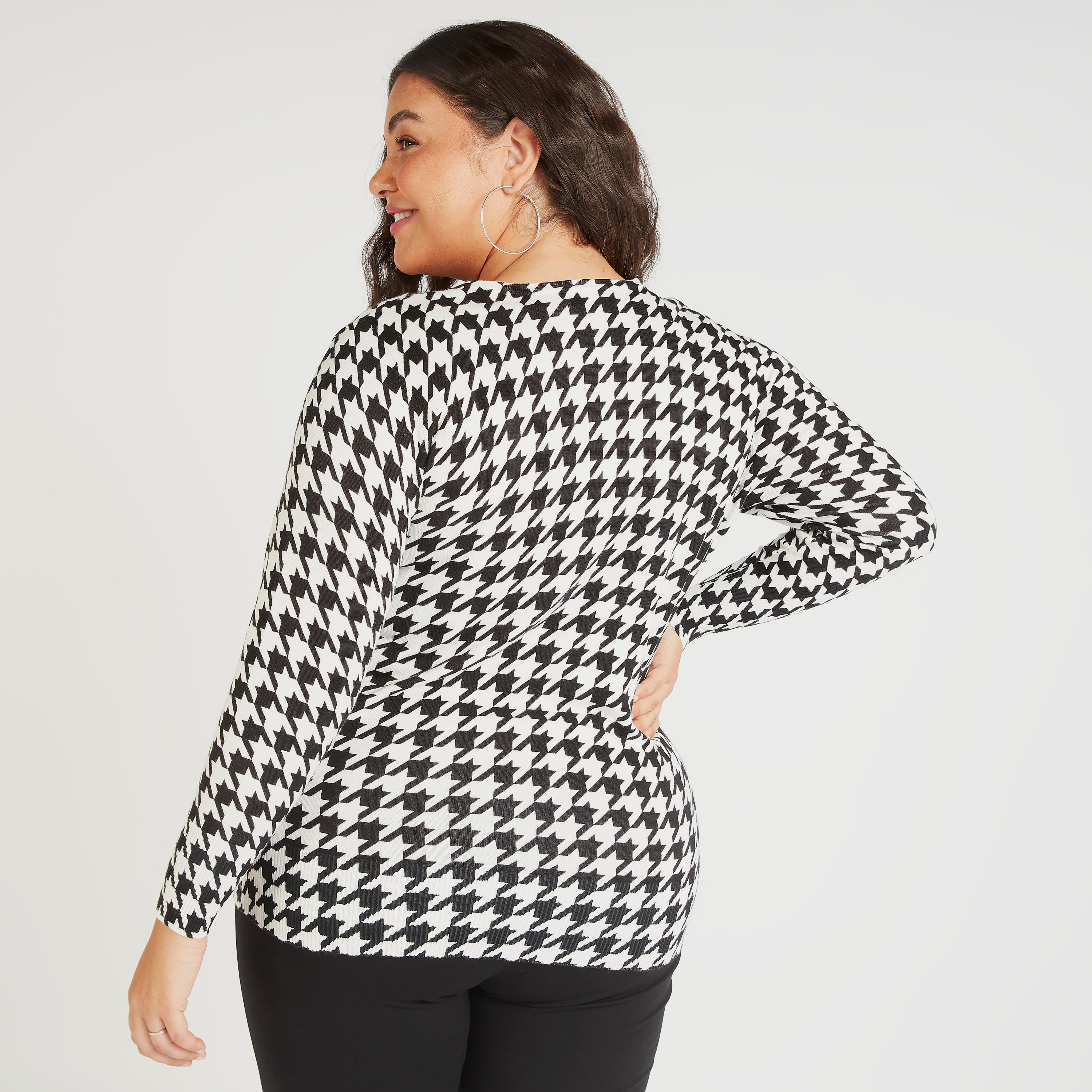 كارديجان بياقة V وأزرار إغلاق وطبعات-women-winterwear-cardigansandjumpers-cardigans-image-4