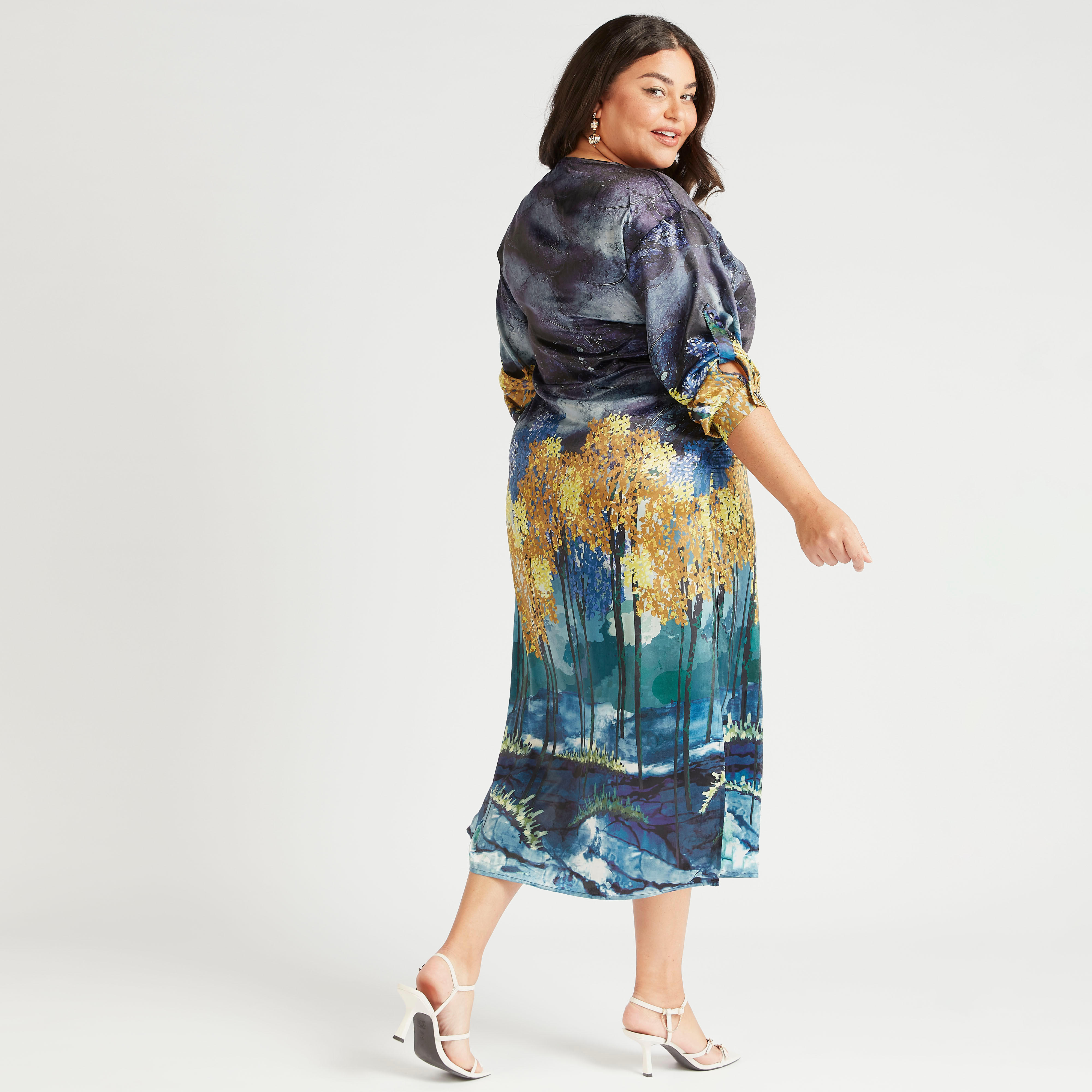 فستان إيه لاين ميدي بطبعات وياقة v وفتحة جانبيّة-women-clothing-dresses-image-4