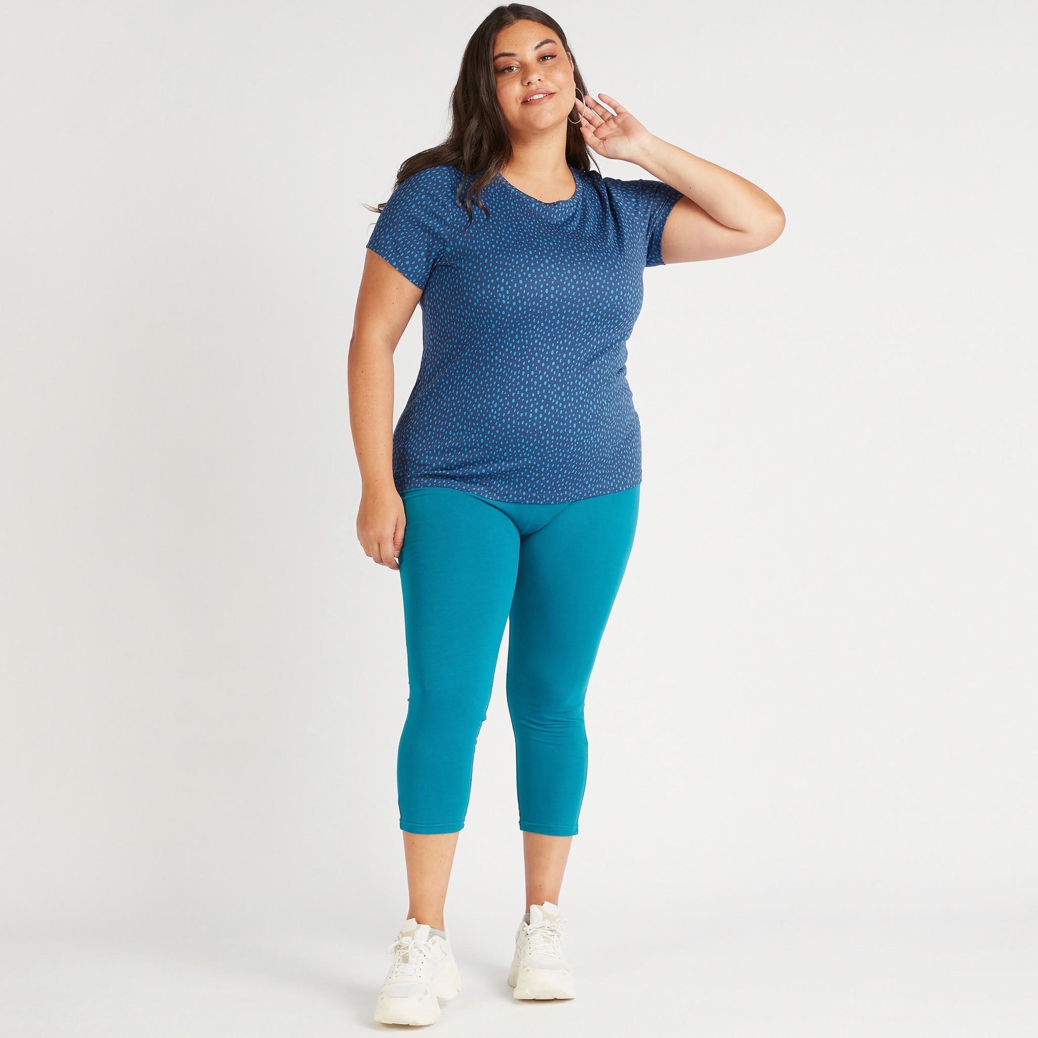 تيشيرت بياقة مستديرة وأكمام قصيرة وطبعات-women-clothing-tshirts-image-2