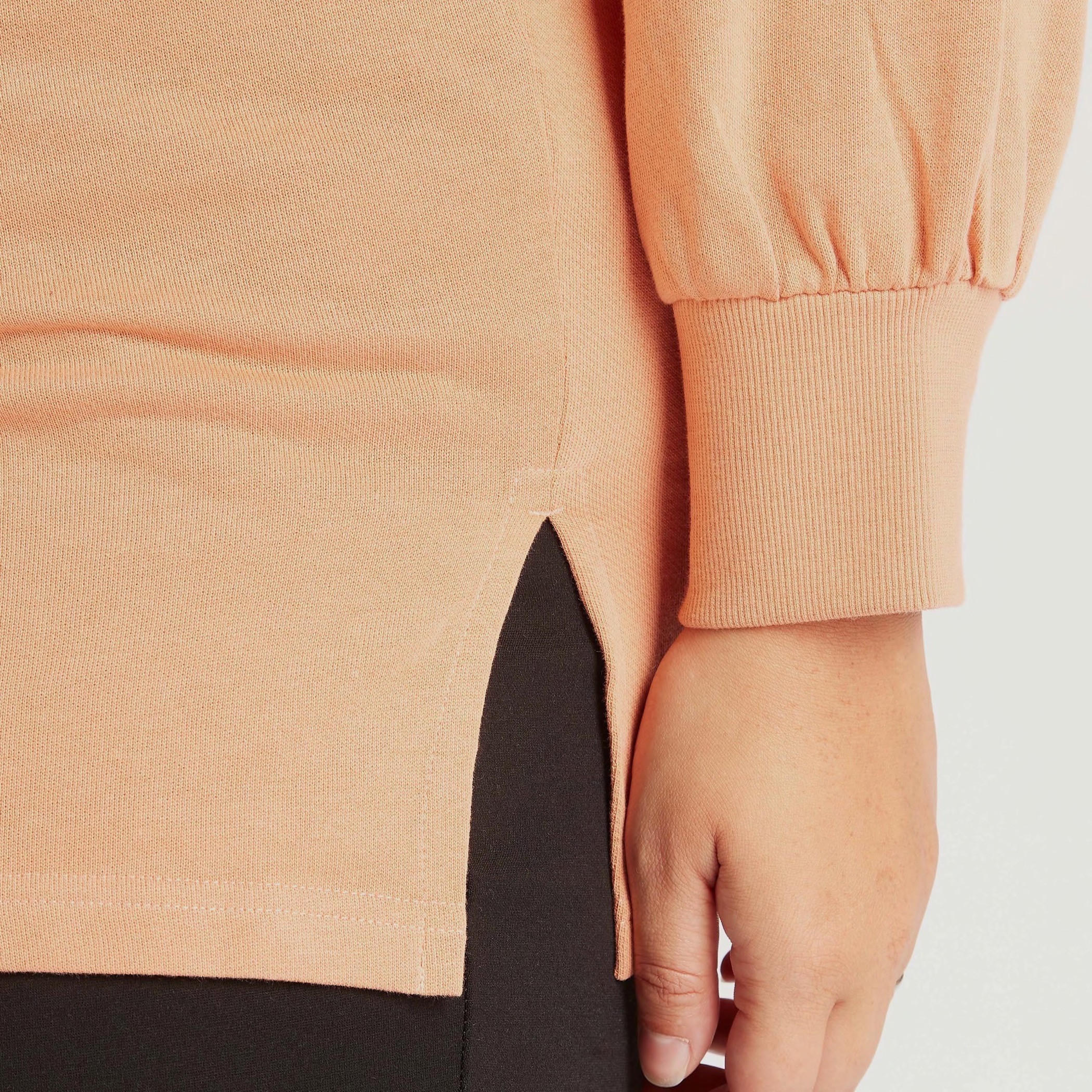 سويت شيرت بقبعة ونقوش تويتي وأكمام طويلة-women-winterwear-hoodiesandsweatshirts-sweatshirts-image-5