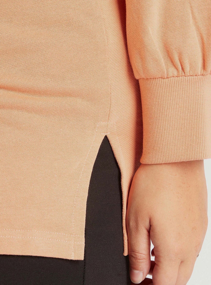 سويت شيرت بقبعة ونقوش تويتي وأكمام طويلة-women-winterwear-hoodiesandsweatshirts-sweatshirts-image-5