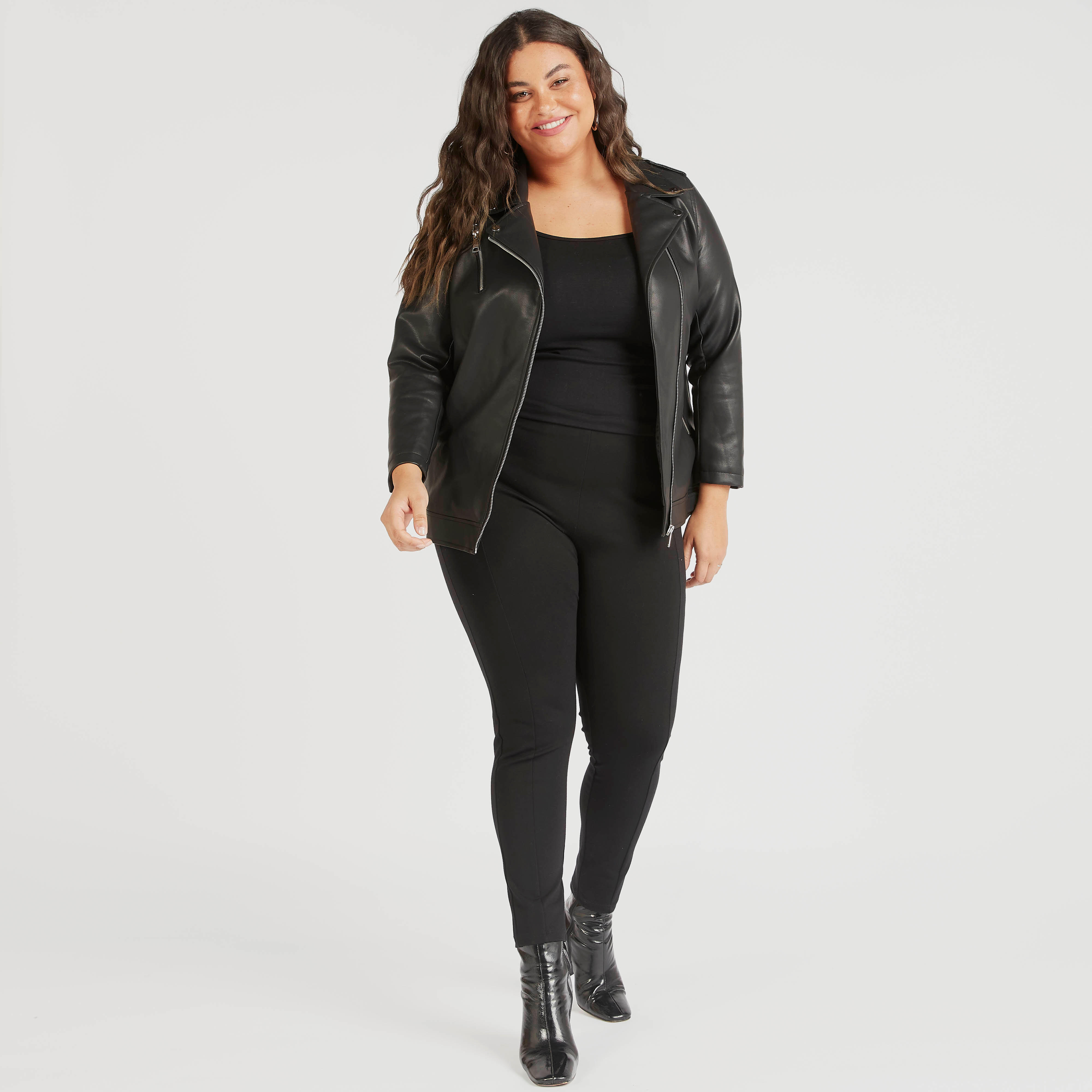 جاكيت بايكر سادة بجيوب وسحّاب إغلاق-women-winterwear-coatsandjackets-jackets-image-2