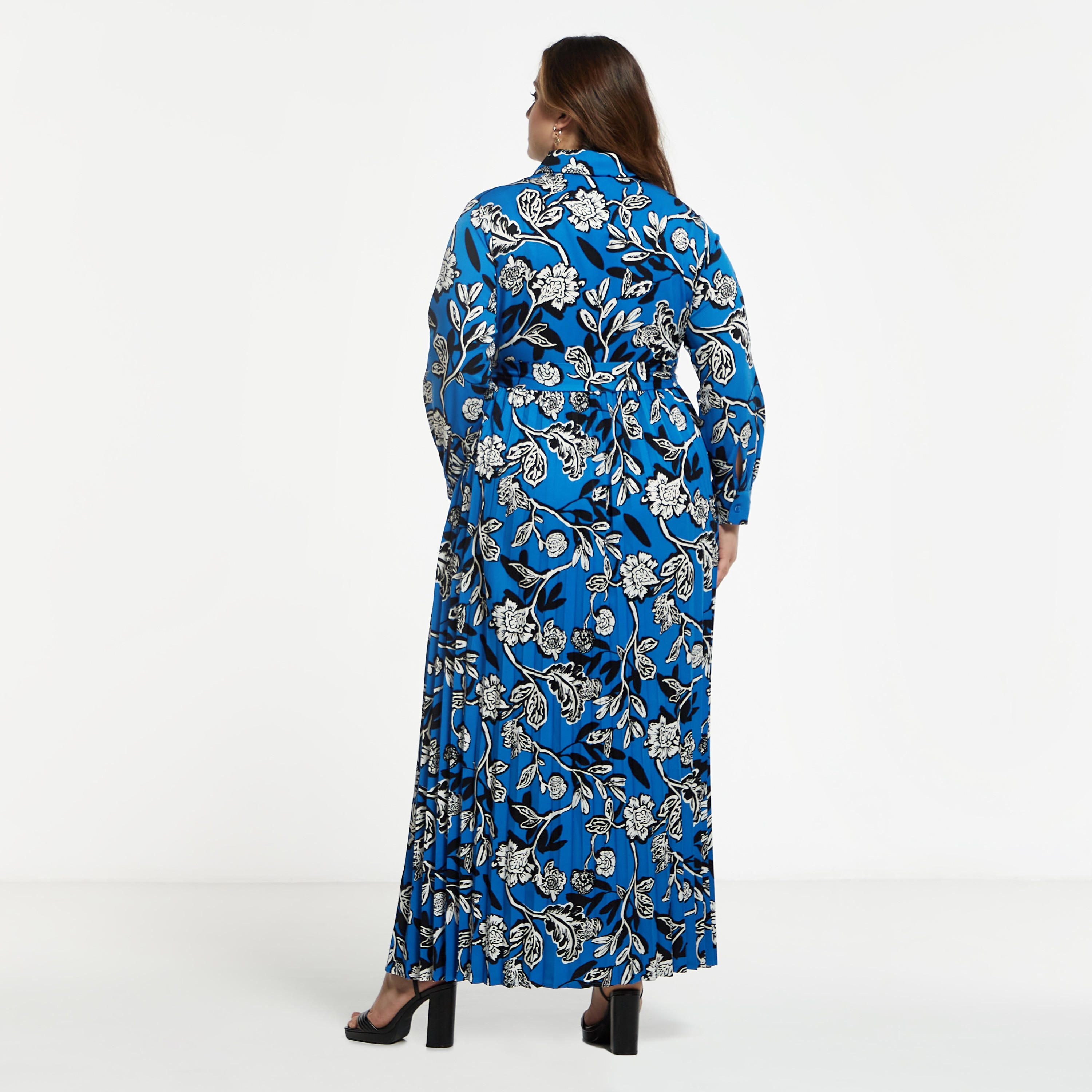 فستان قميص طويل مقاس كبير بأكمام طويلة وحزام رباط وطبعات زهرية-women-clothing-dresses-image-3