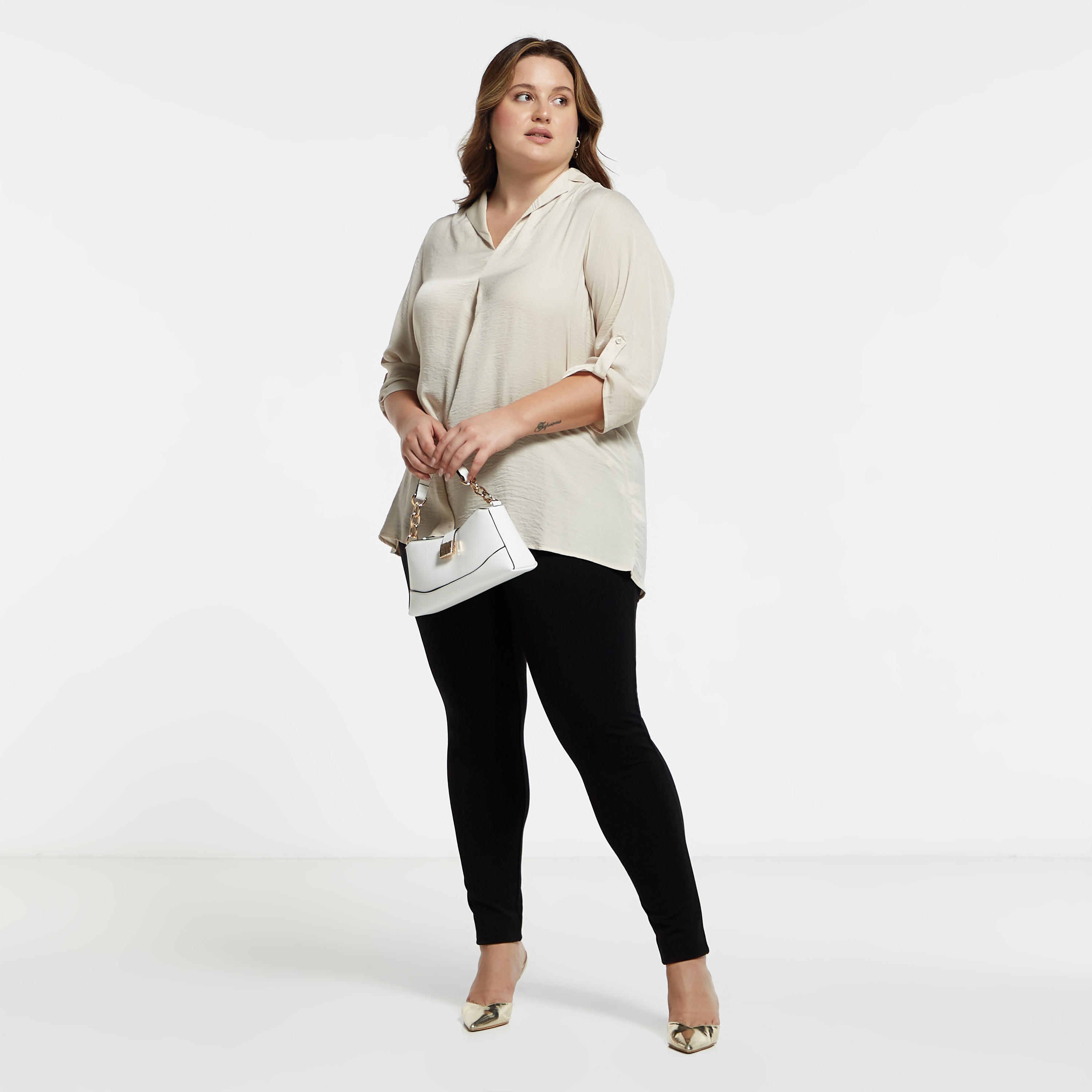 بلوزة مقاس كبير سادة بياقة عادية وأكمام ملفوفة للأعلى-women-clothing-shirtsandblouses-blouses-image-10