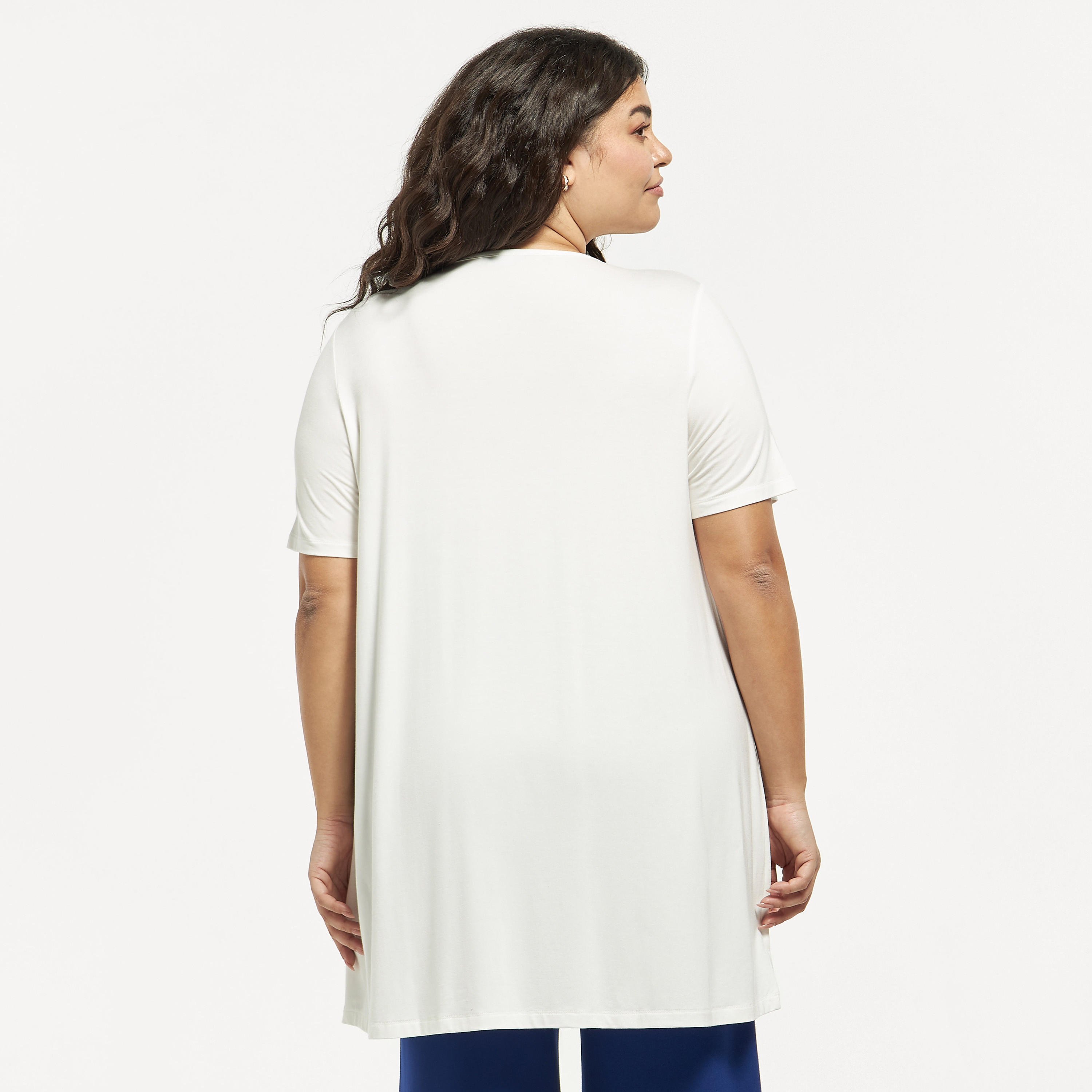 تيشيرت مقاس كبير سادة بأكمام قصيرة وتفاصيل دانتيل وشبكة-women-clothing-tshirts-image-3