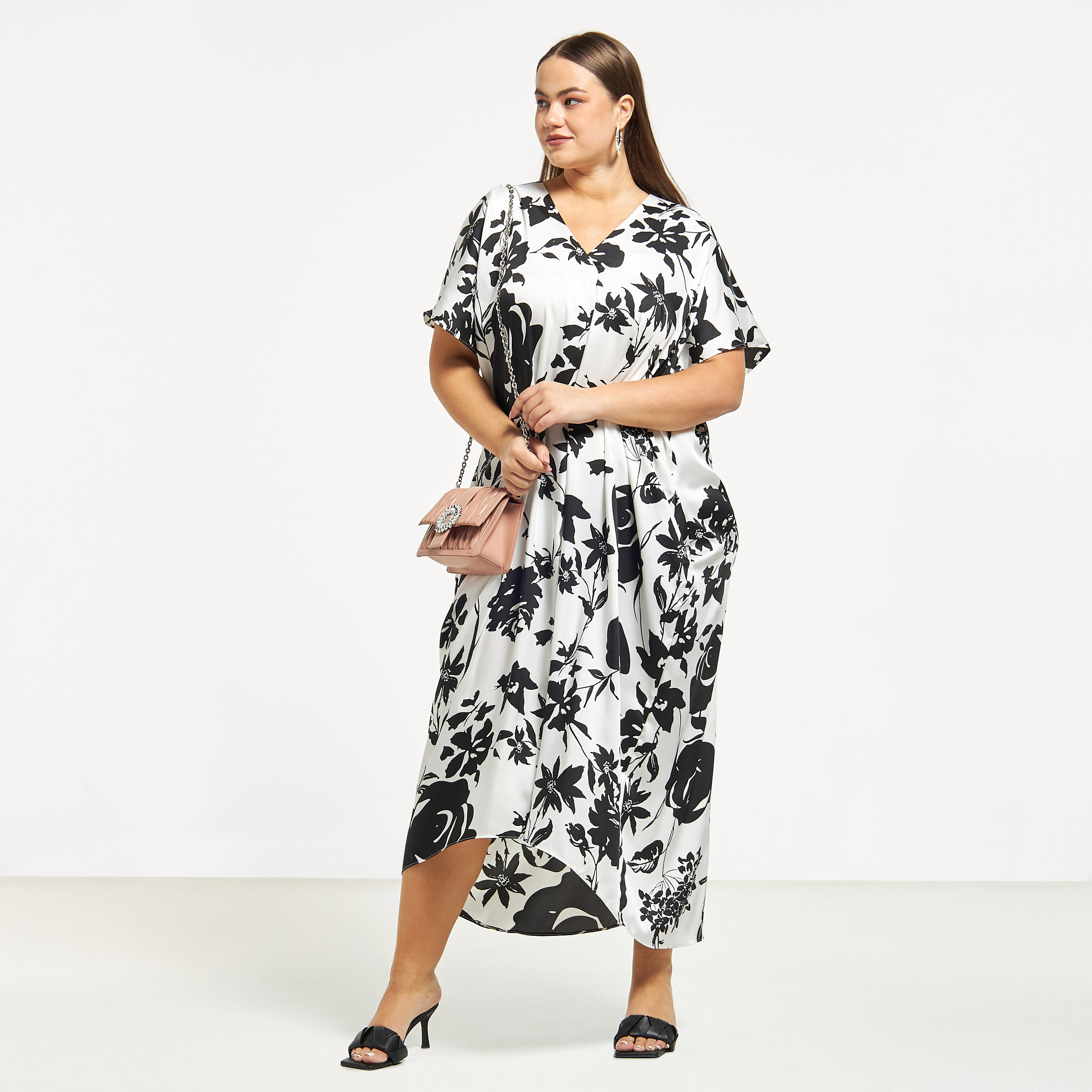 قفطان مقاس كبير بياقة V وجيوب وطبعات زهرية-women-clothing-dresses-image-6