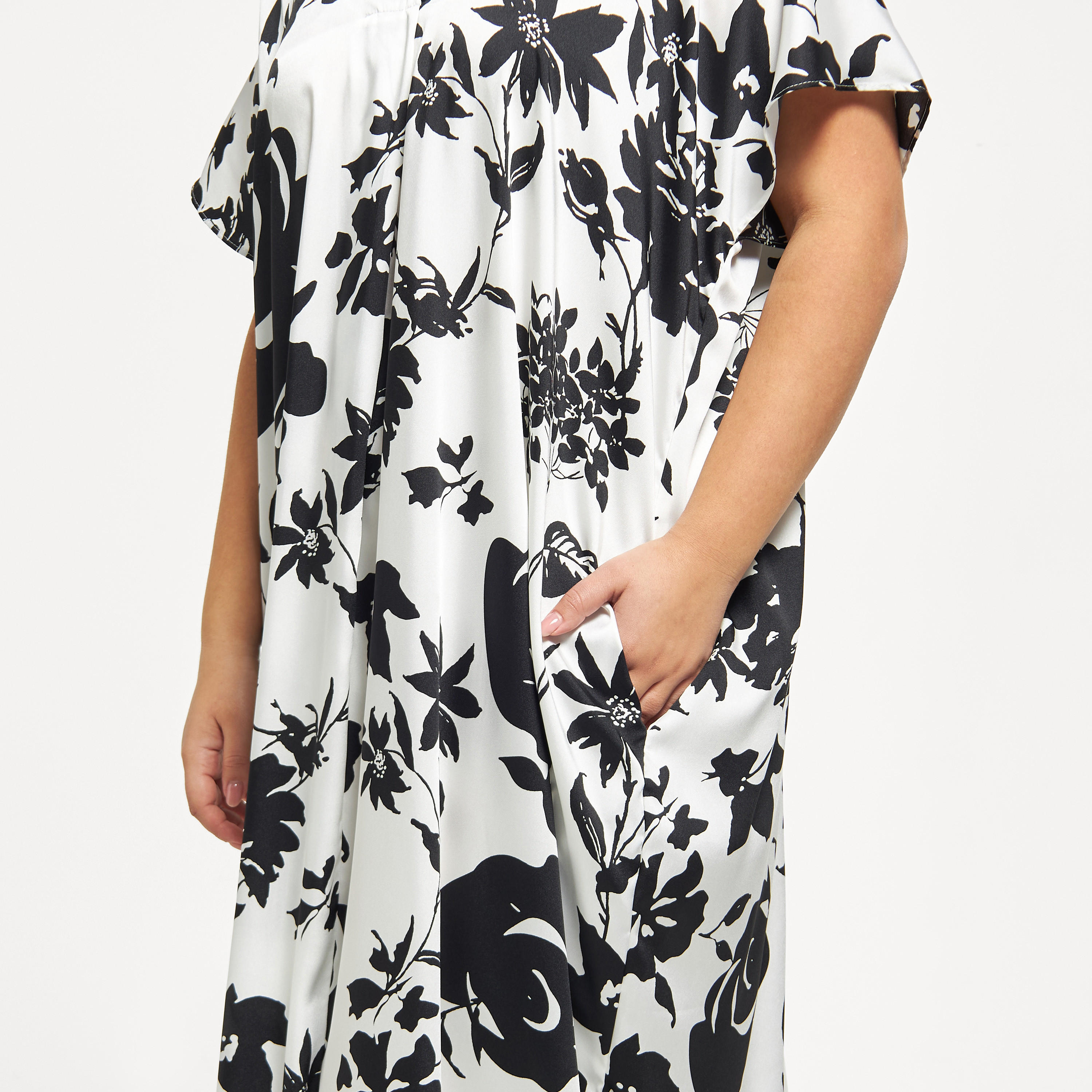 قفطان مقاس كبير بياقة V وجيوب وطبعات زهرية-women-clothing-dresses-image-8
