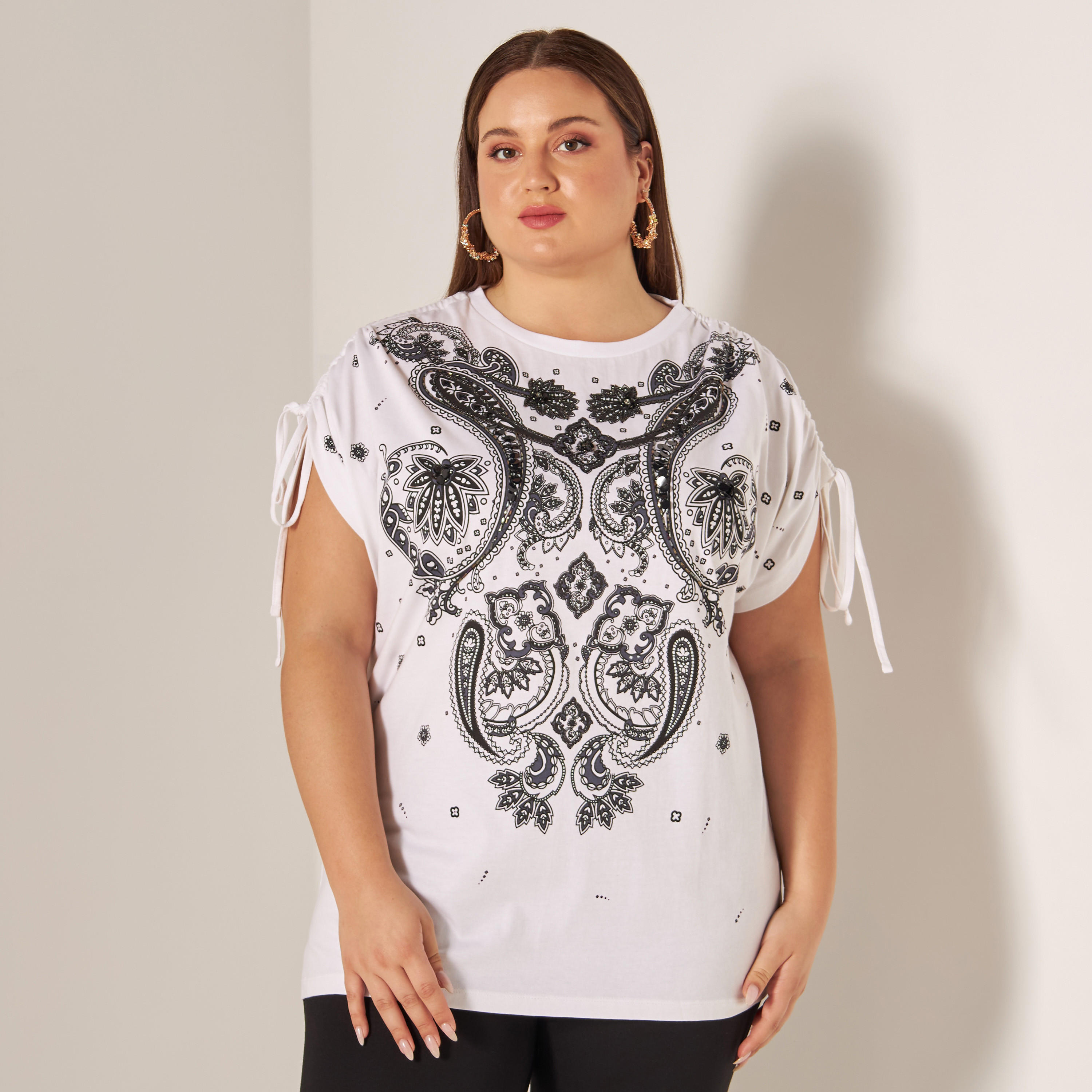 بلوزة مقاس كبير مطرزة بياقة ضيّقة ورباط -women-clothing-tshirts-image-5