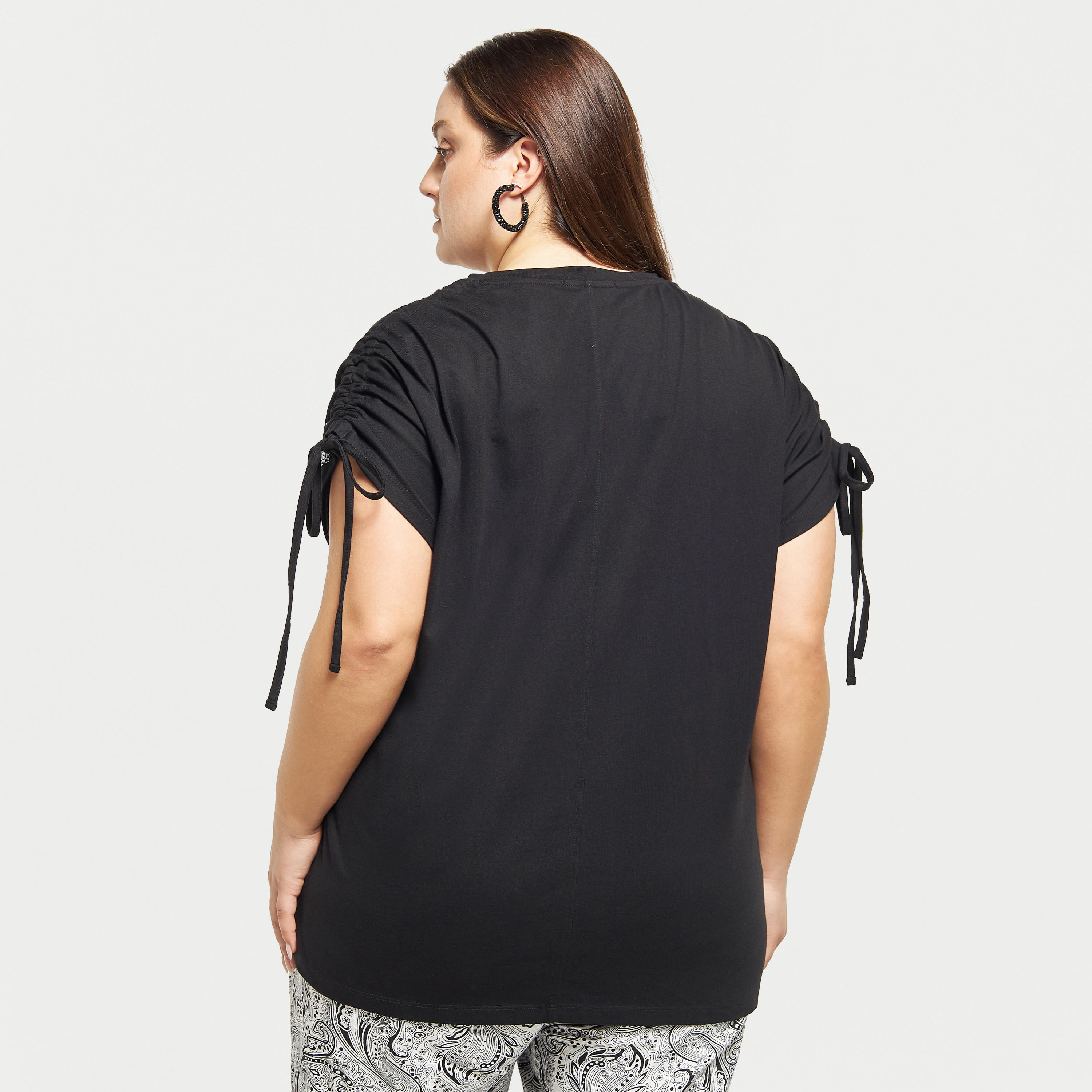 بلوزة مقاس كبير مطرزة بياقة ضيّقة ورباط -women-clothing-tshirts-image-3