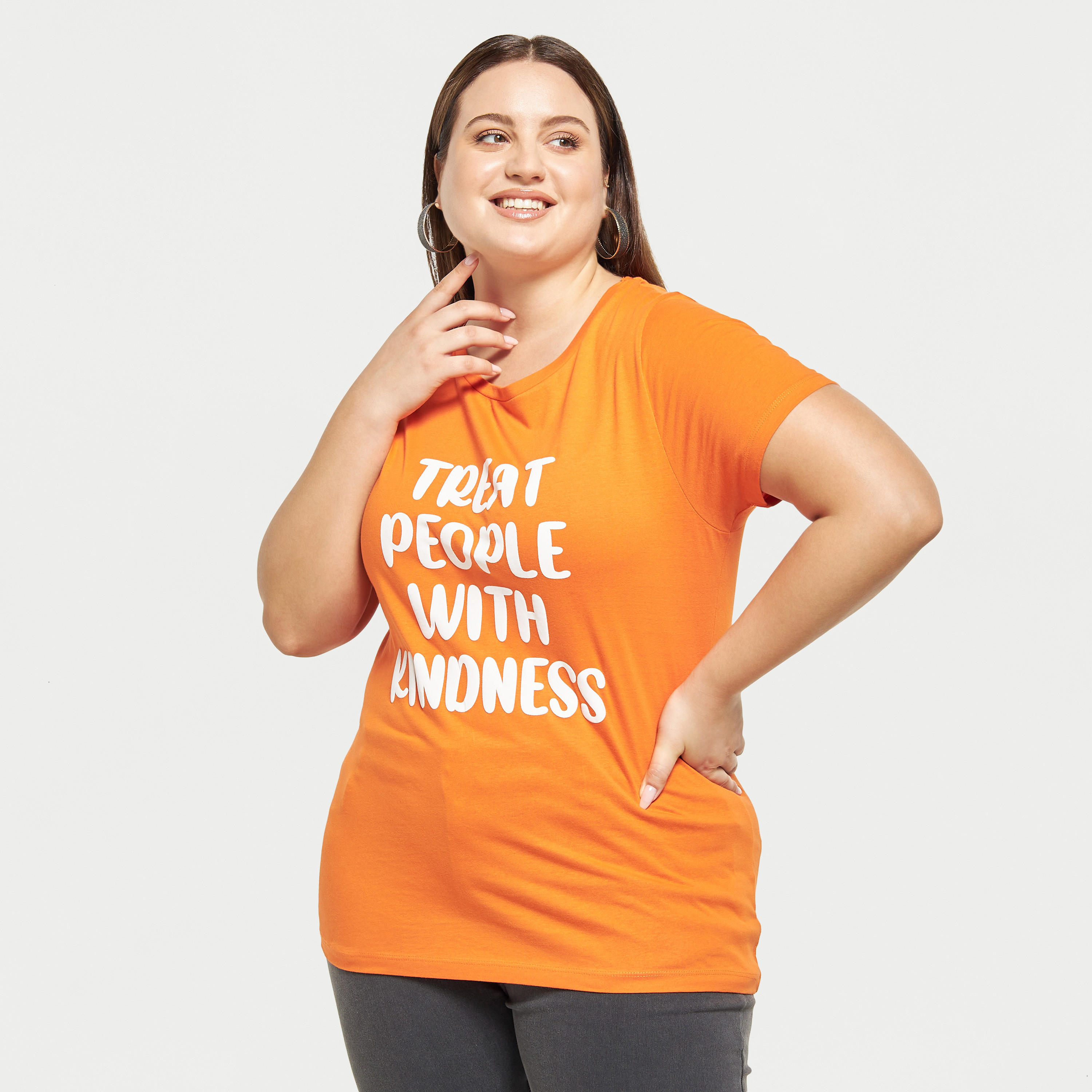 تيشيرت مقاس كبير بياقة مستديرة وأكمام قصيرة وطبعات-women-clothing-tshirts-image-1